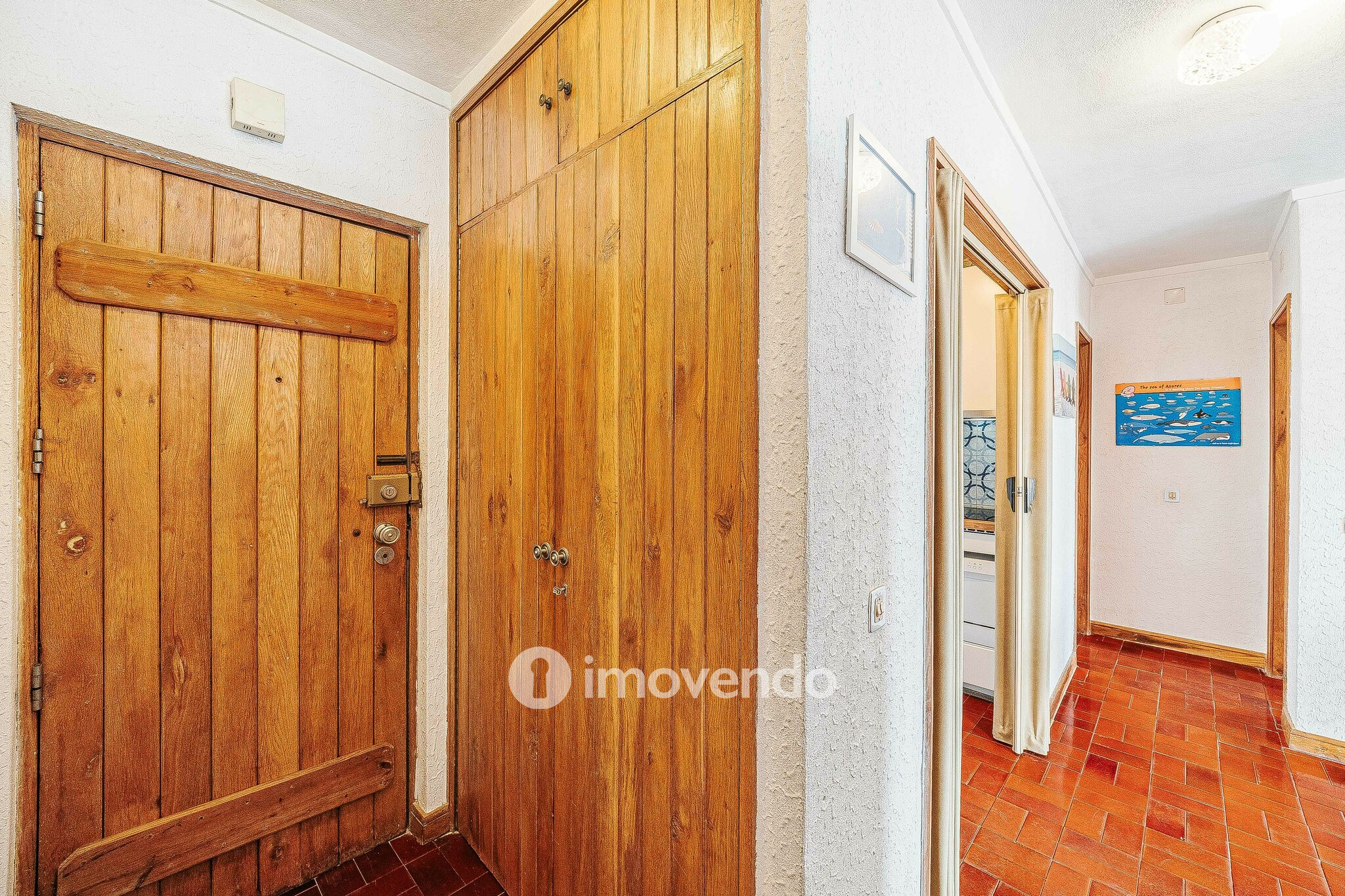 Apartamento T1 junto à praia, com estacionamento, Costa da Caparica