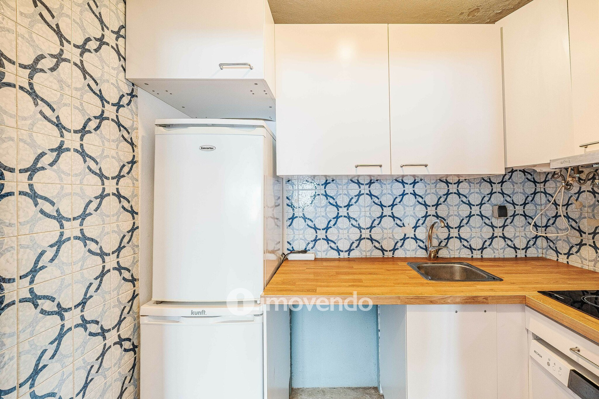 Apartamento T1 junto à praia, com estacionamento, Costa da Caparica