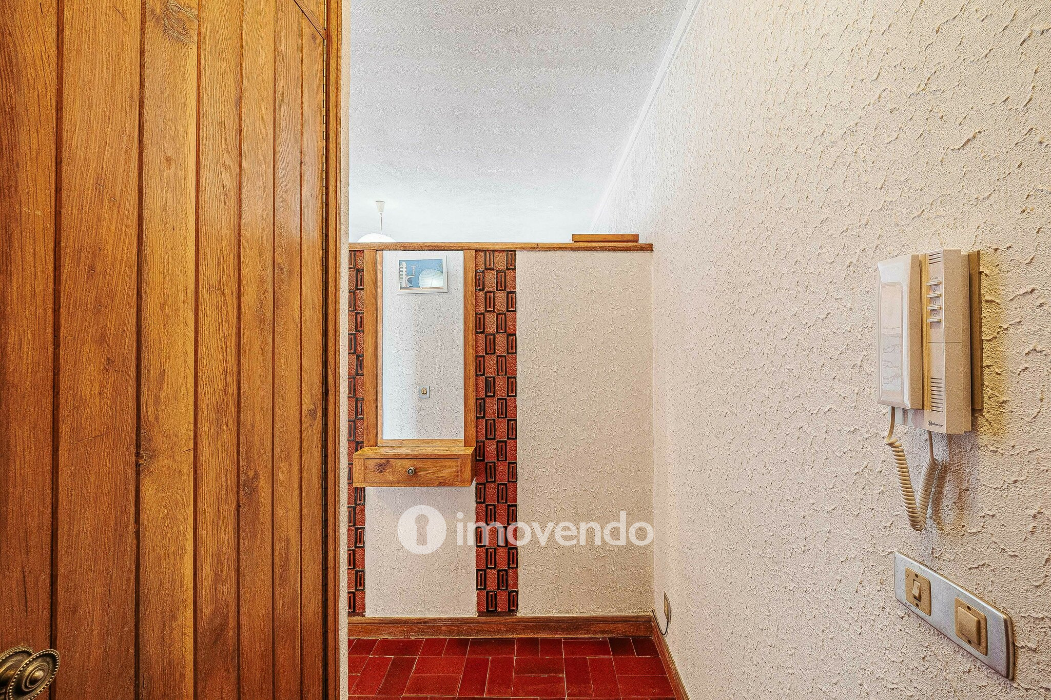 Apartamento T1 junto à praia, com estacionamento, Costa da Caparica