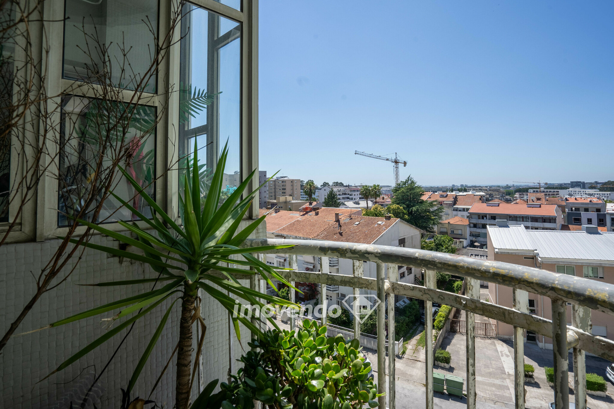 Apartamento T3, com lugar de estacionamento, em Paranhos, no Porto