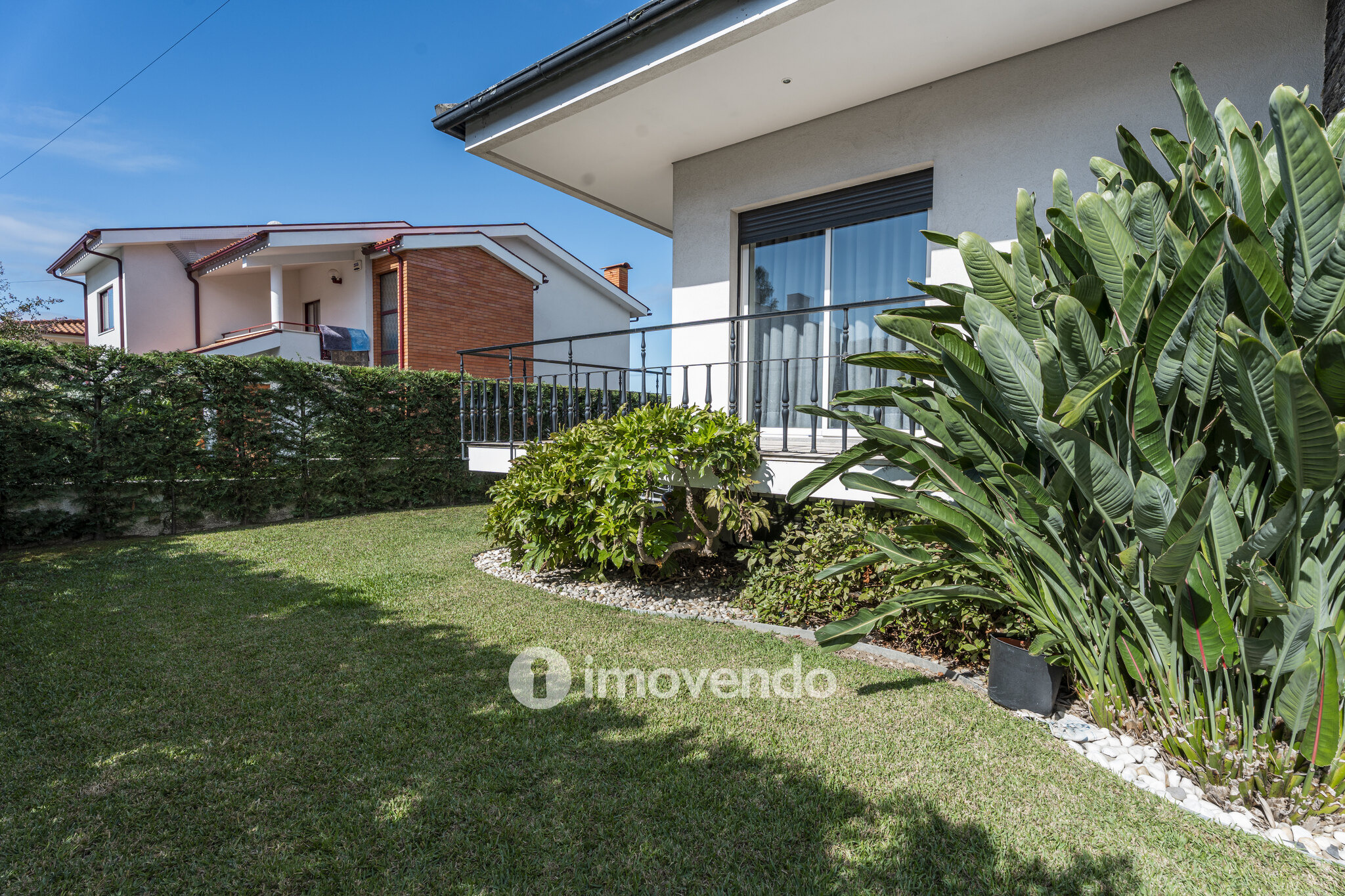 Moradia Independente em Nogueira - Elegância, Conforto, Exclusividade