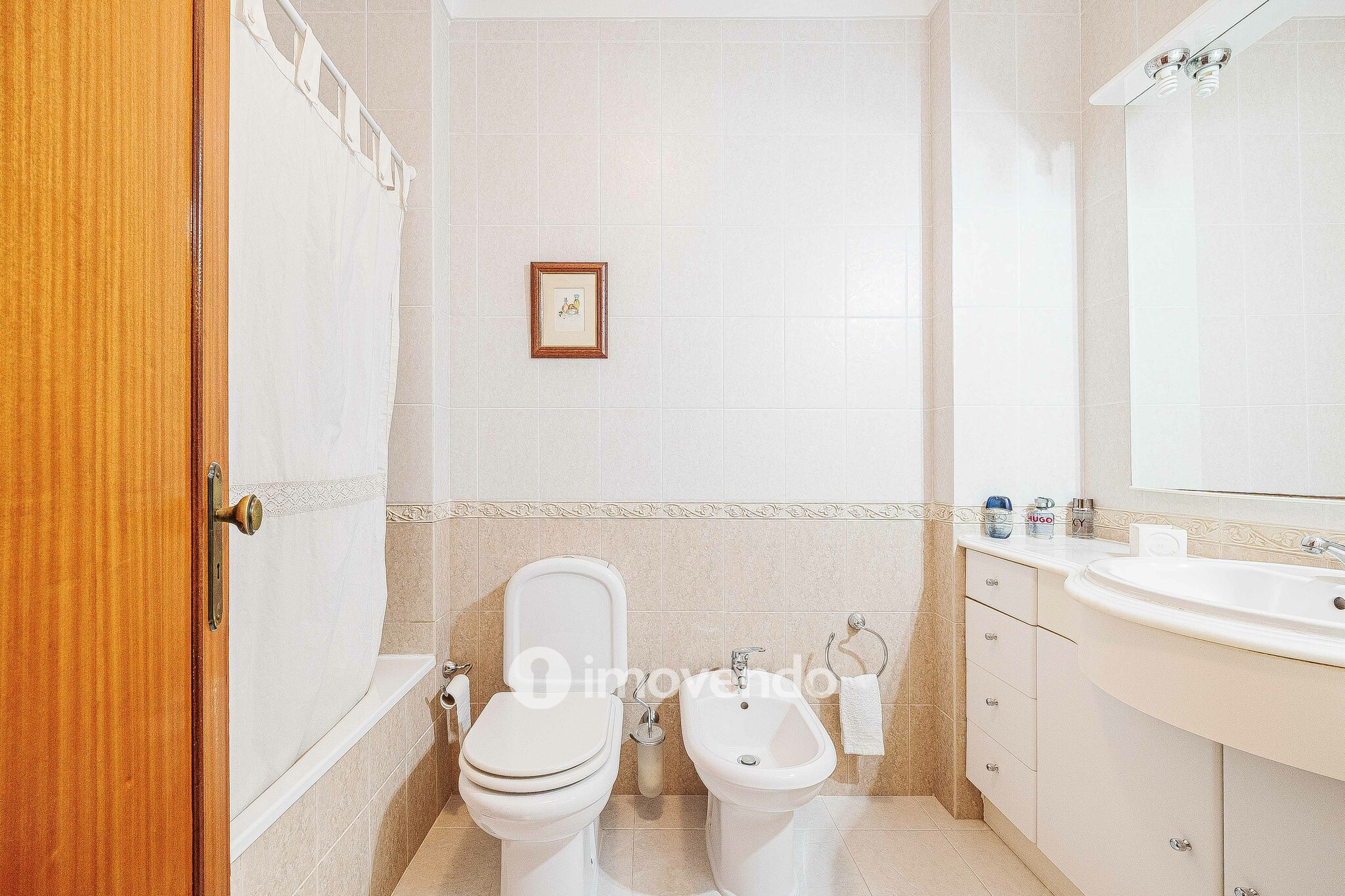 Apartamento T4 com garagem para duas viaturas, em Alverca