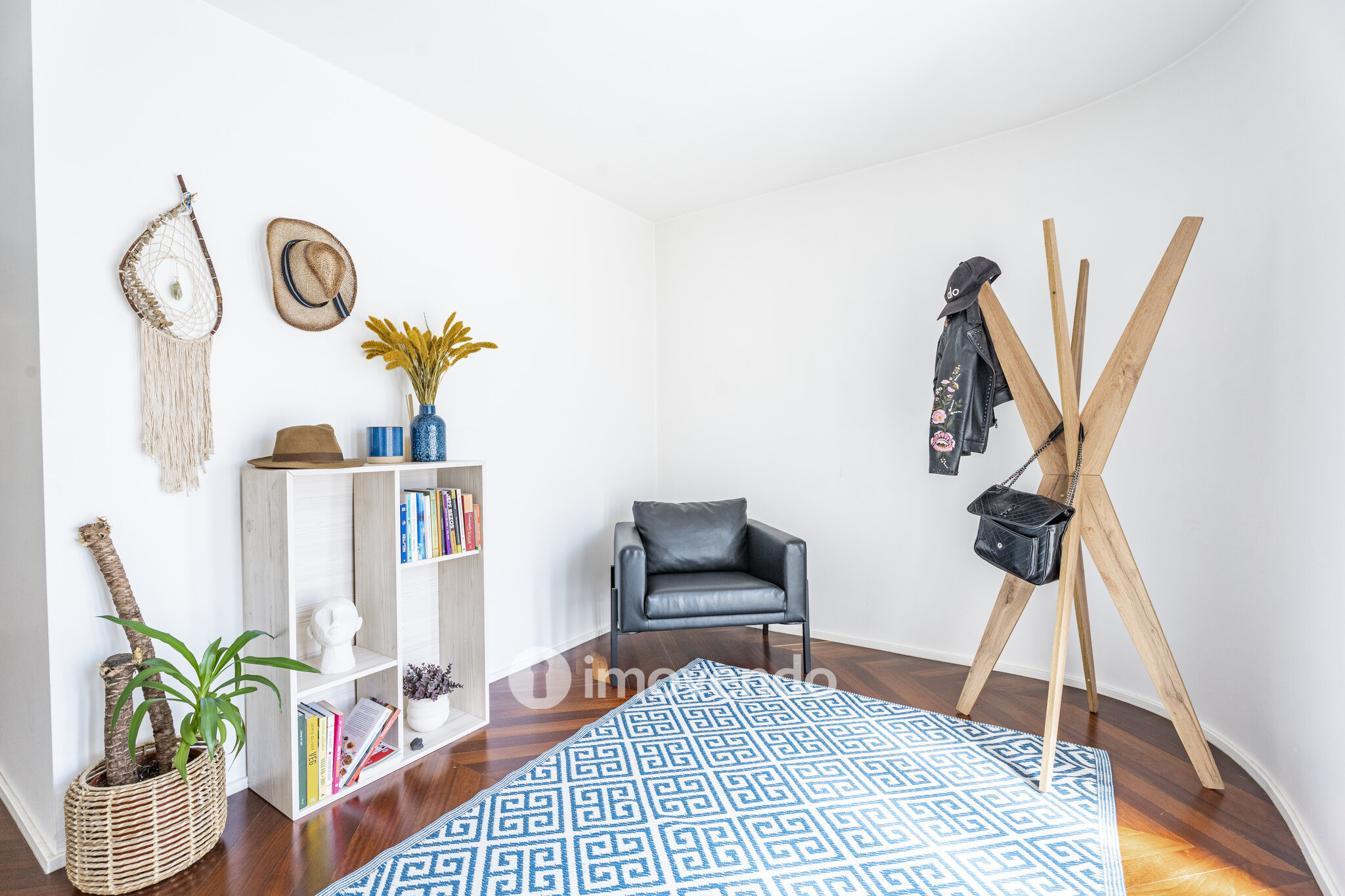 Moradia Independente em Nogueira - Elegância, Conforto, Exclusividade