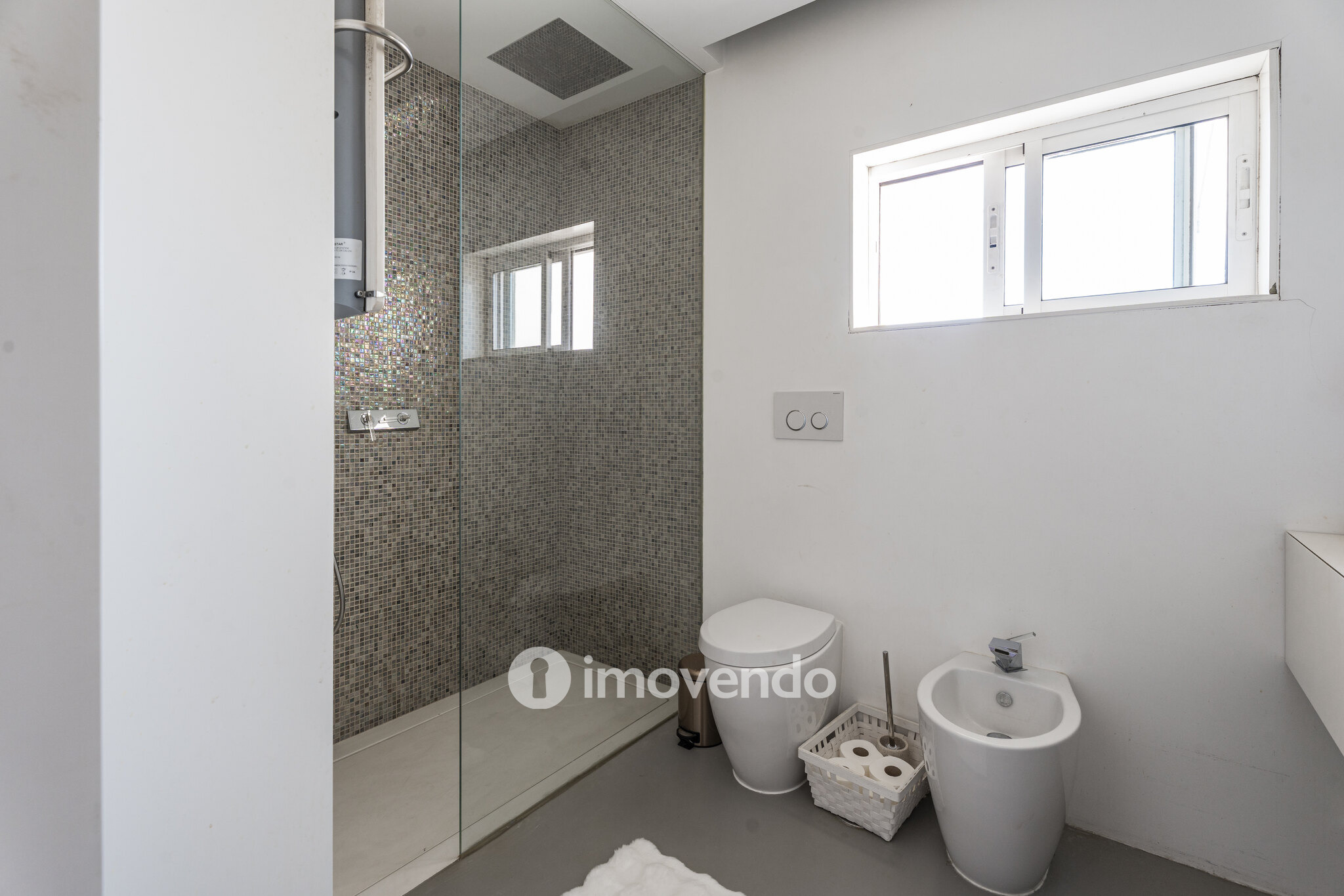Moradia Independente em Nogueira - Elegância, Conforto, Exclusividade