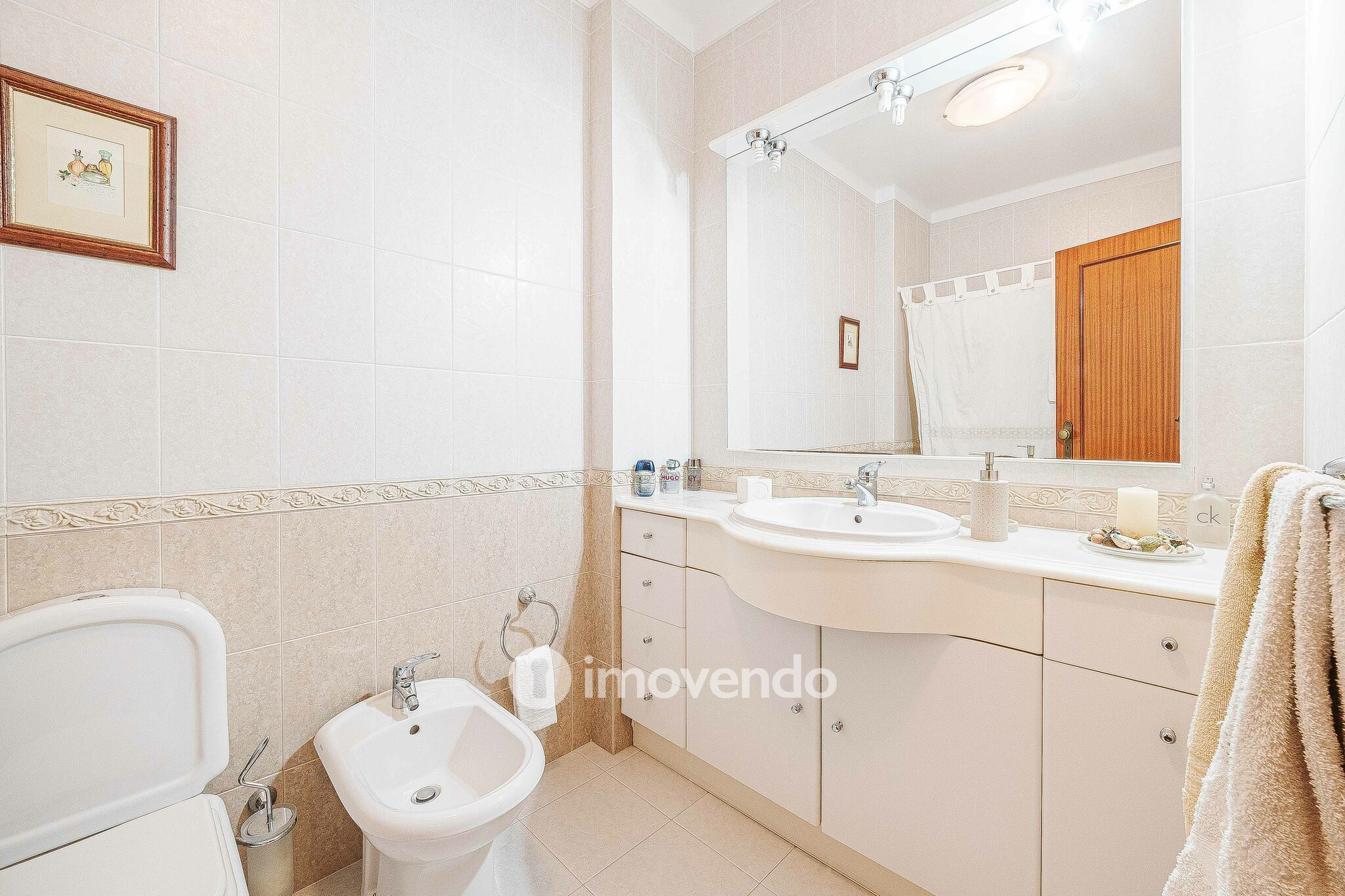 Apartamento T4 com garagem para duas viaturas, em Alverca