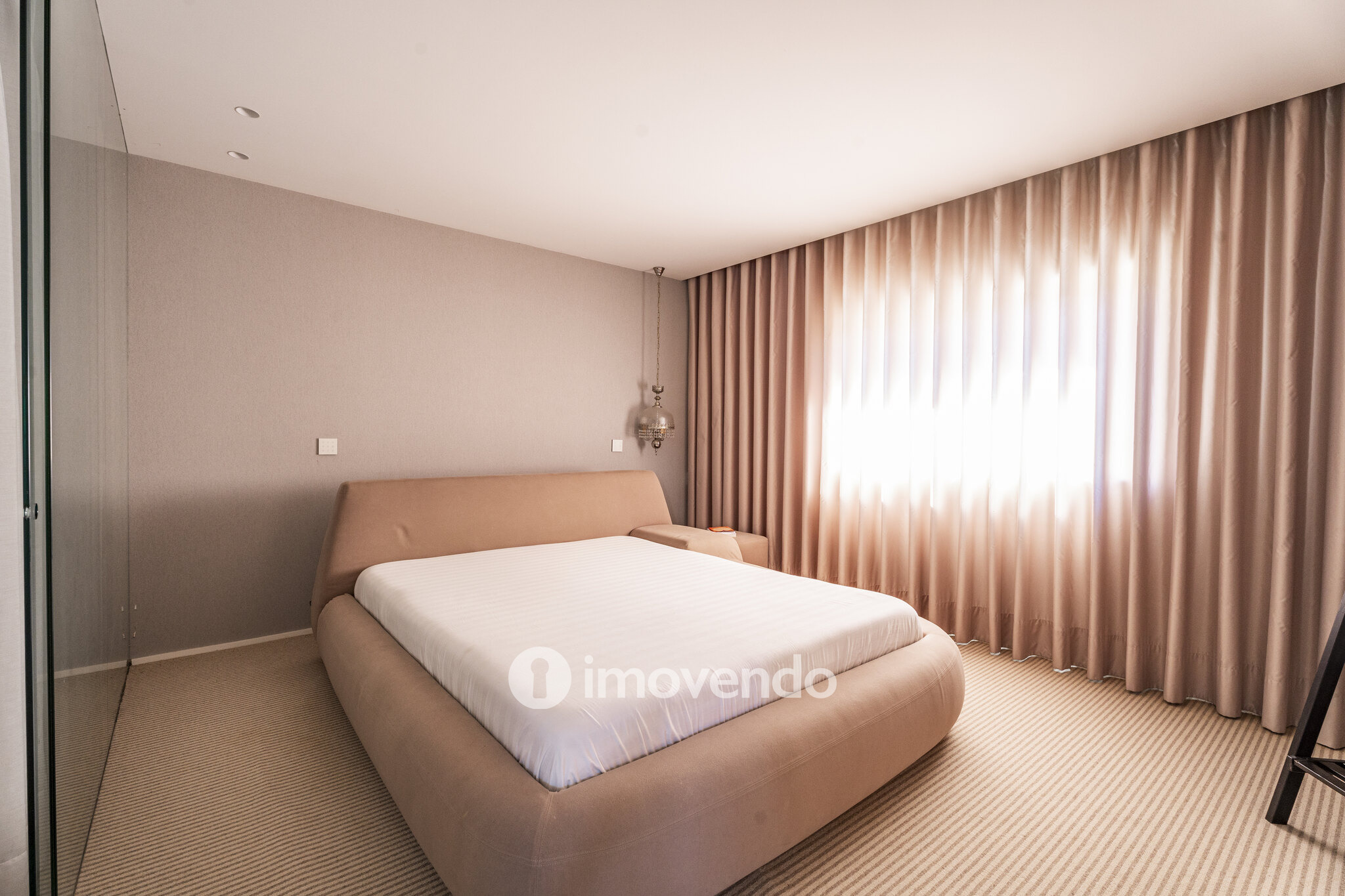 Moradia Independente em Nogueira - Elegância, Conforto, Exclusividade