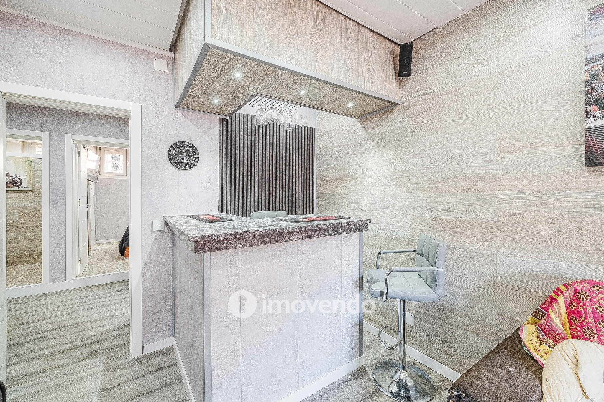 Apartamento T1+1, com logradouro grande, em Odivelas