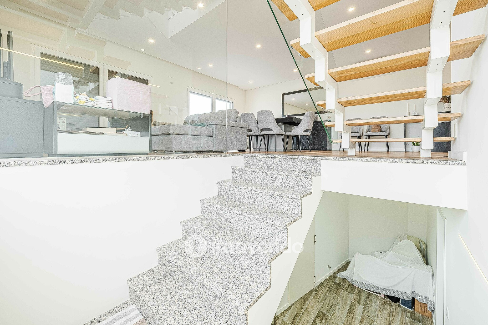 Moradia T3+1 moderna e exclusiva, com garagem e jardim, em Porto Salvo