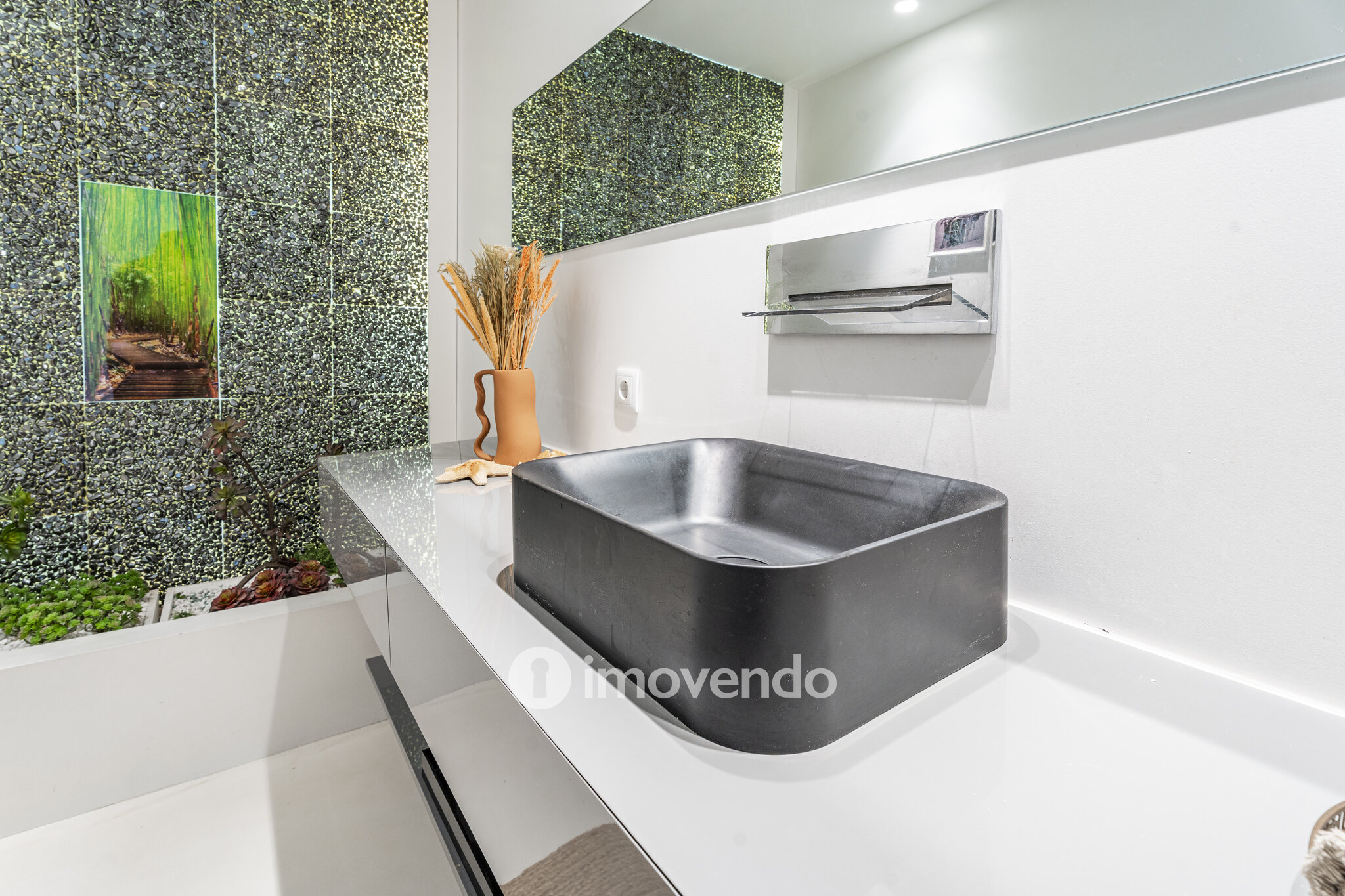 Moradia Independente em Nogueira - Elegância, Conforto, Exclusividade