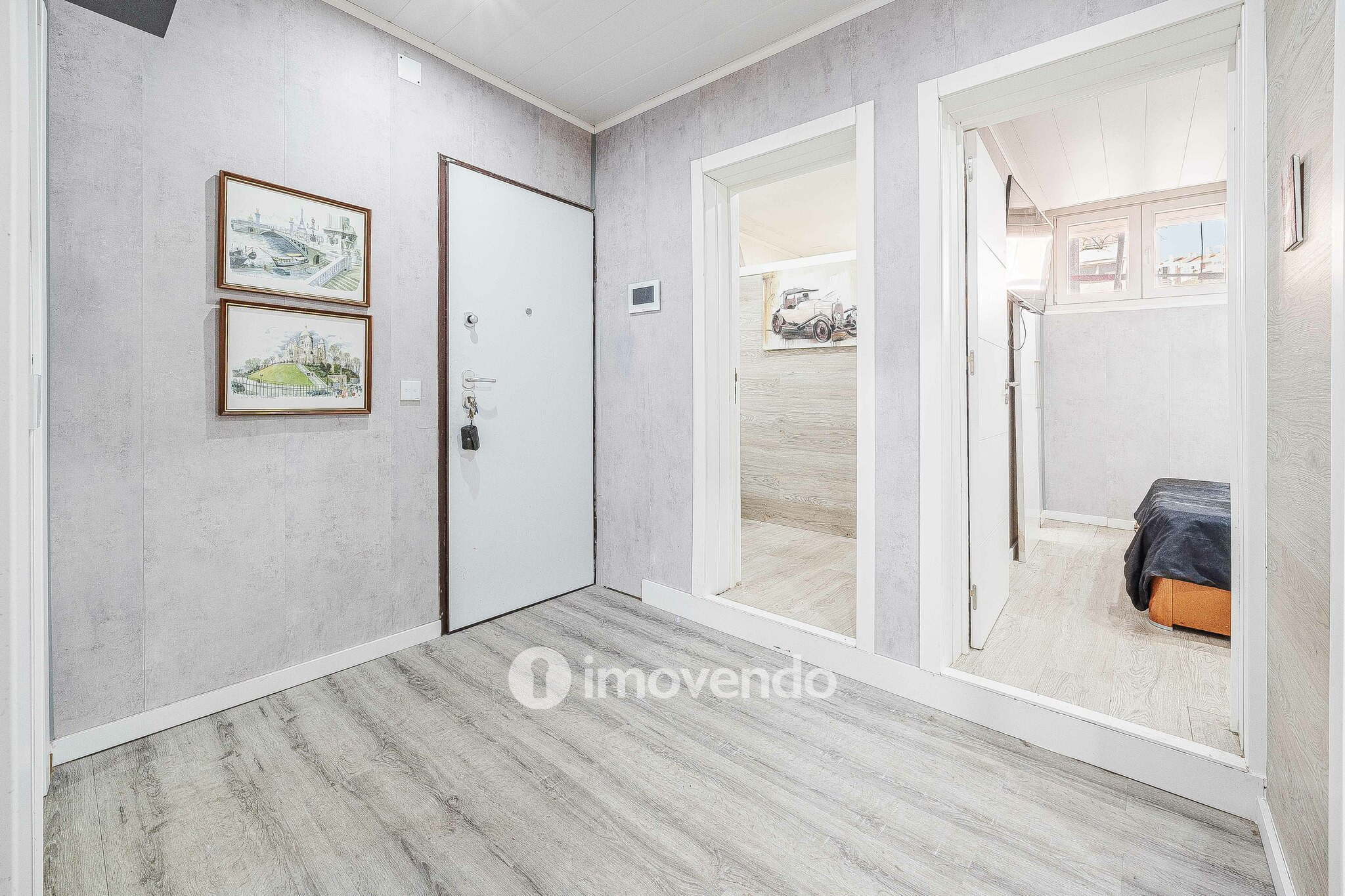 Apartamento T1+1, com logradouro grande, em Odivelas