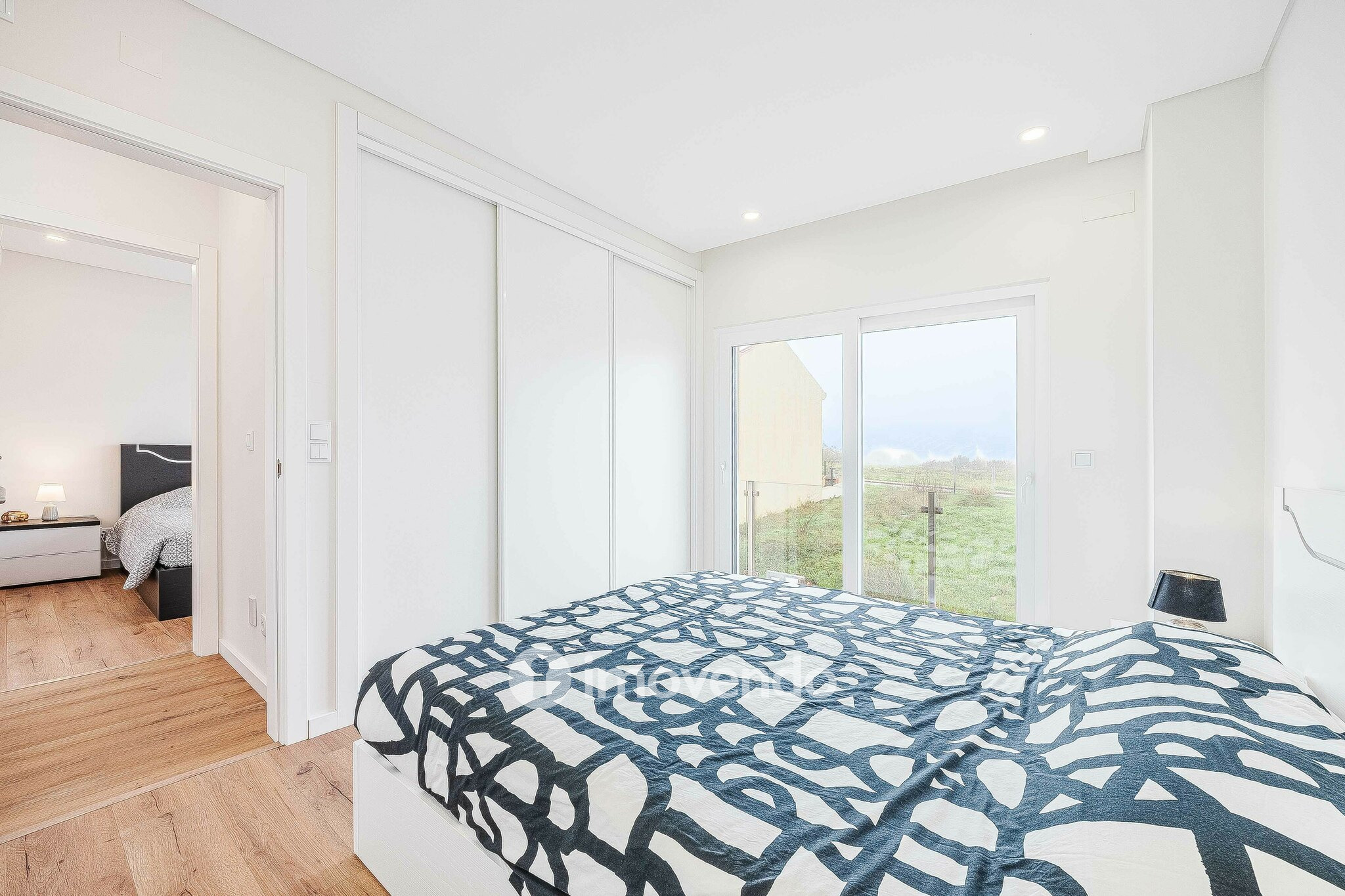 Moradia T3+1 moderna e exclusiva, com garagem e jardim, em Porto Salvo