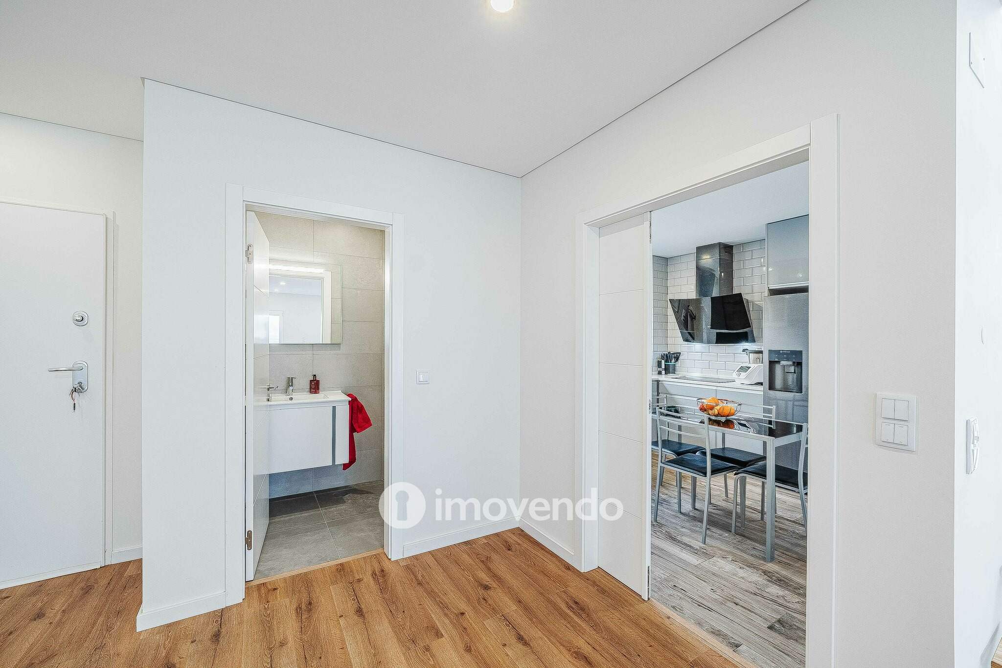 Moradia T3+1 moderna e exclusiva, com garagem e jardim, em Porto Salvo