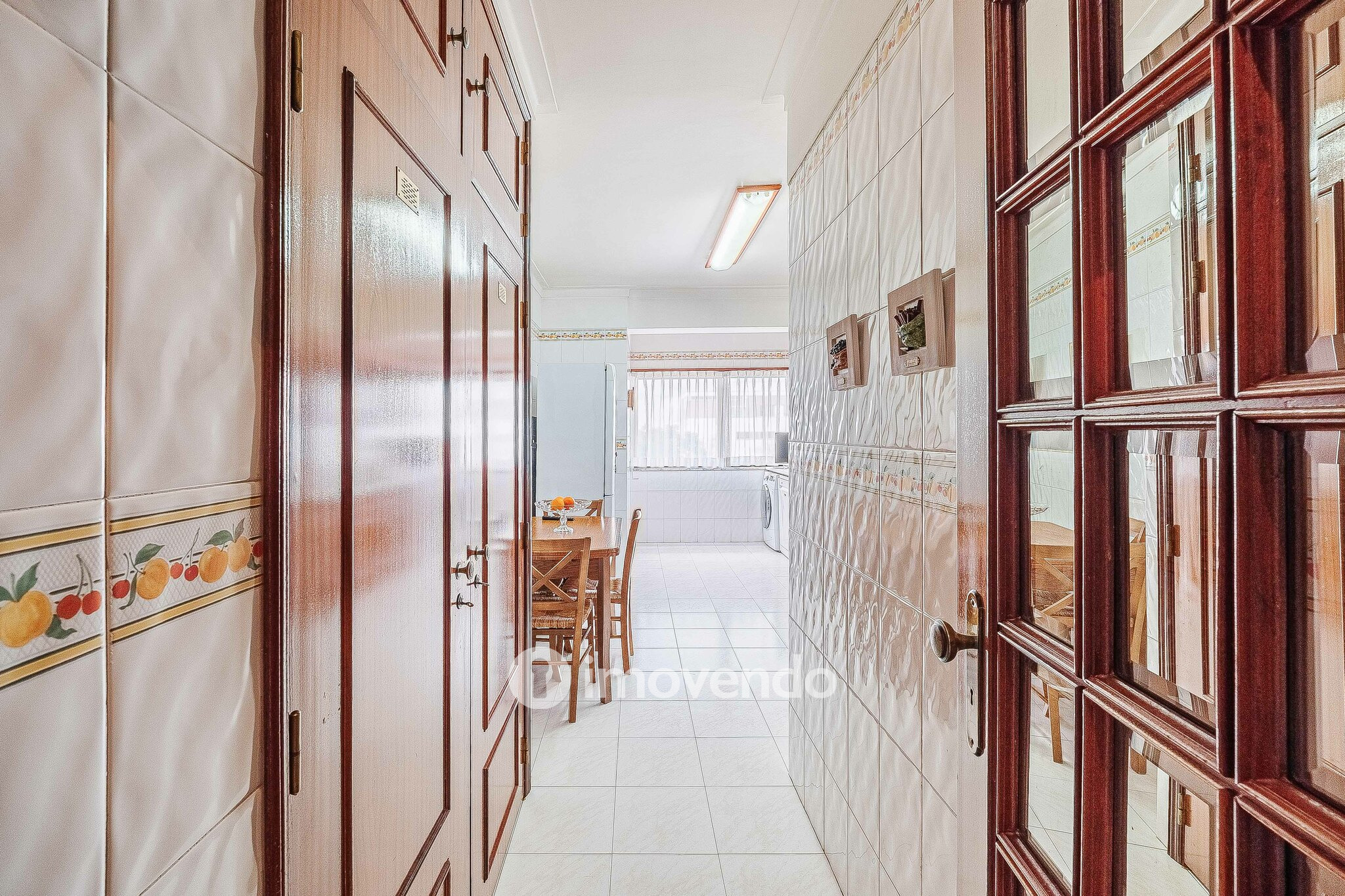 Apartamento T4 com garagem para duas viaturas, em Alverca