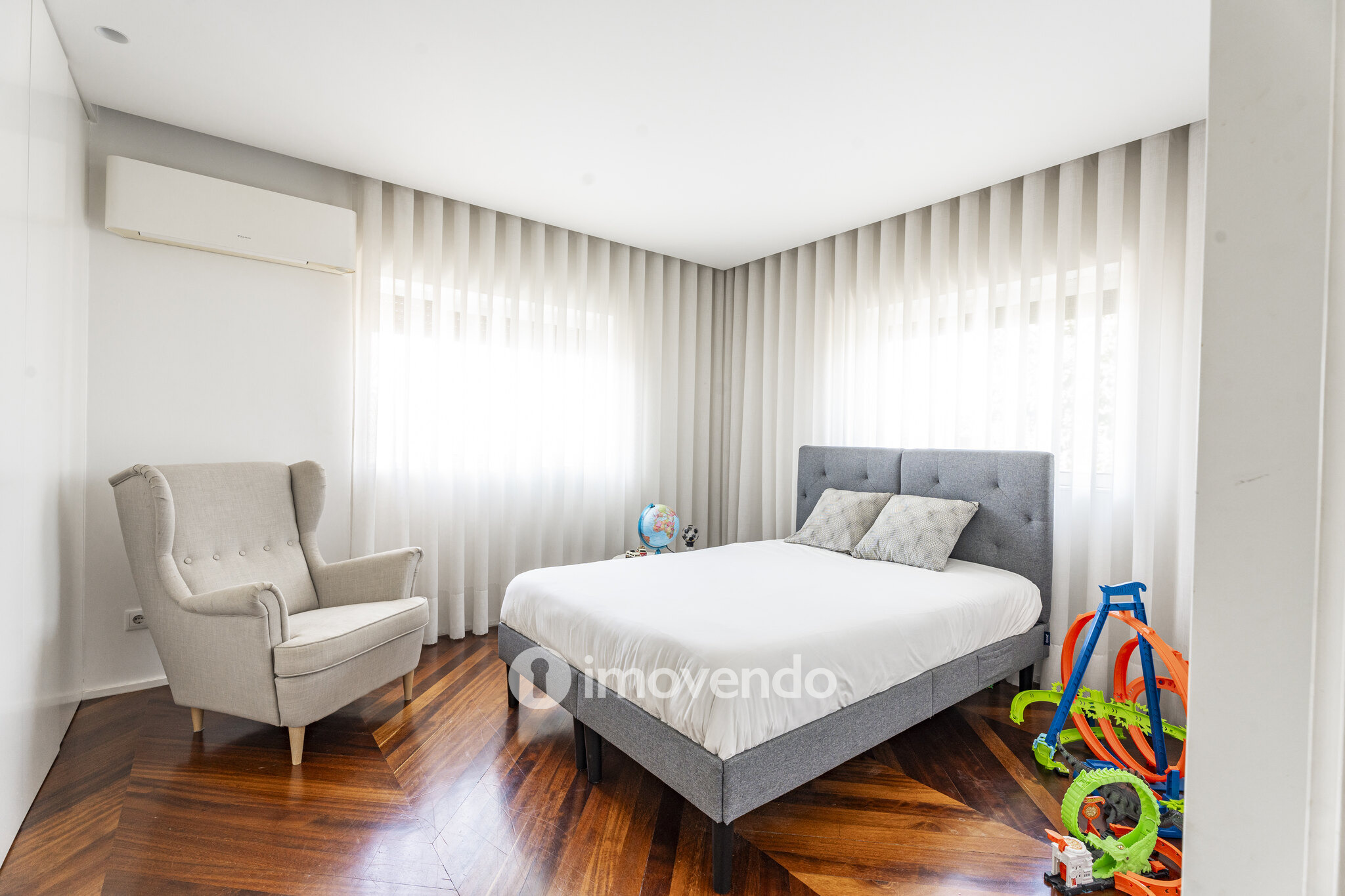 Moradia Independente em Nogueira - Elegância, Conforto, Exclusividade
