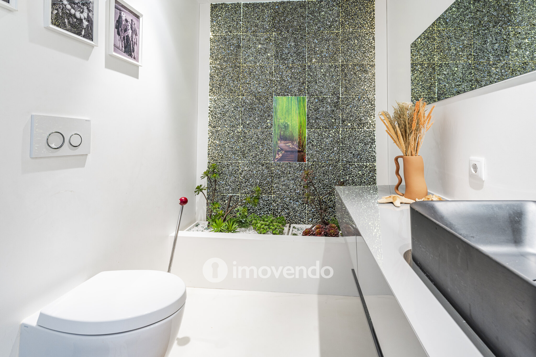 Moradia Independente em Nogueira - Elegância, Conforto, Exclusividade