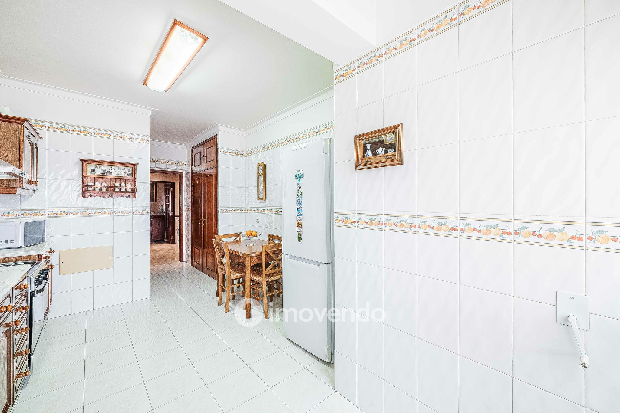 Apartamento T4 com garagem para duas viaturas, em Alverca