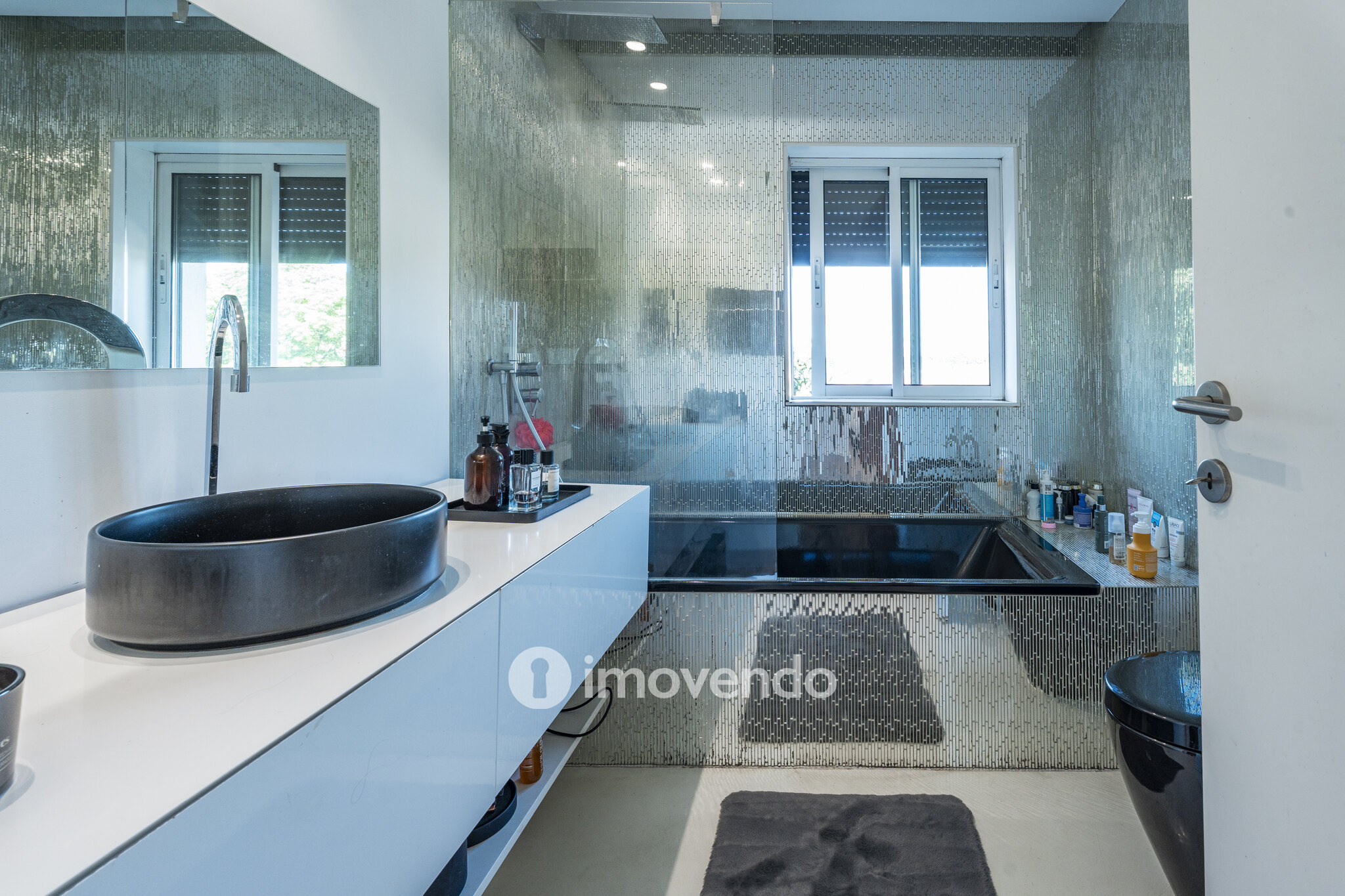 Moradia Independente em Nogueira - Elegância, Conforto, Exclusividade