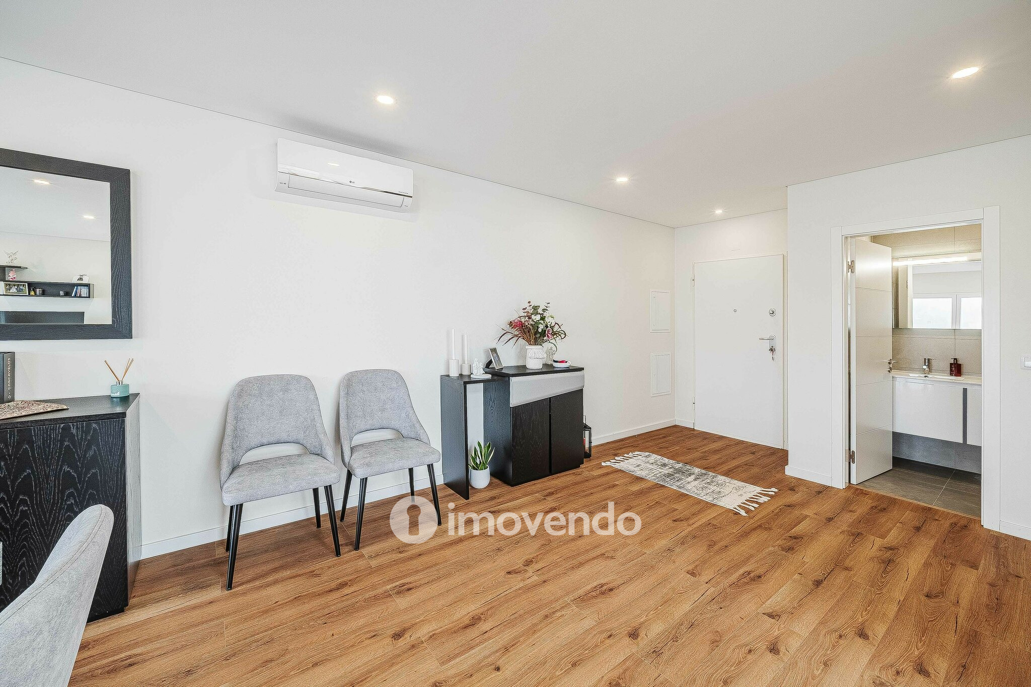 Moradia T3+1 moderna e exclusiva, com garagem e jardim, em Porto Salvo