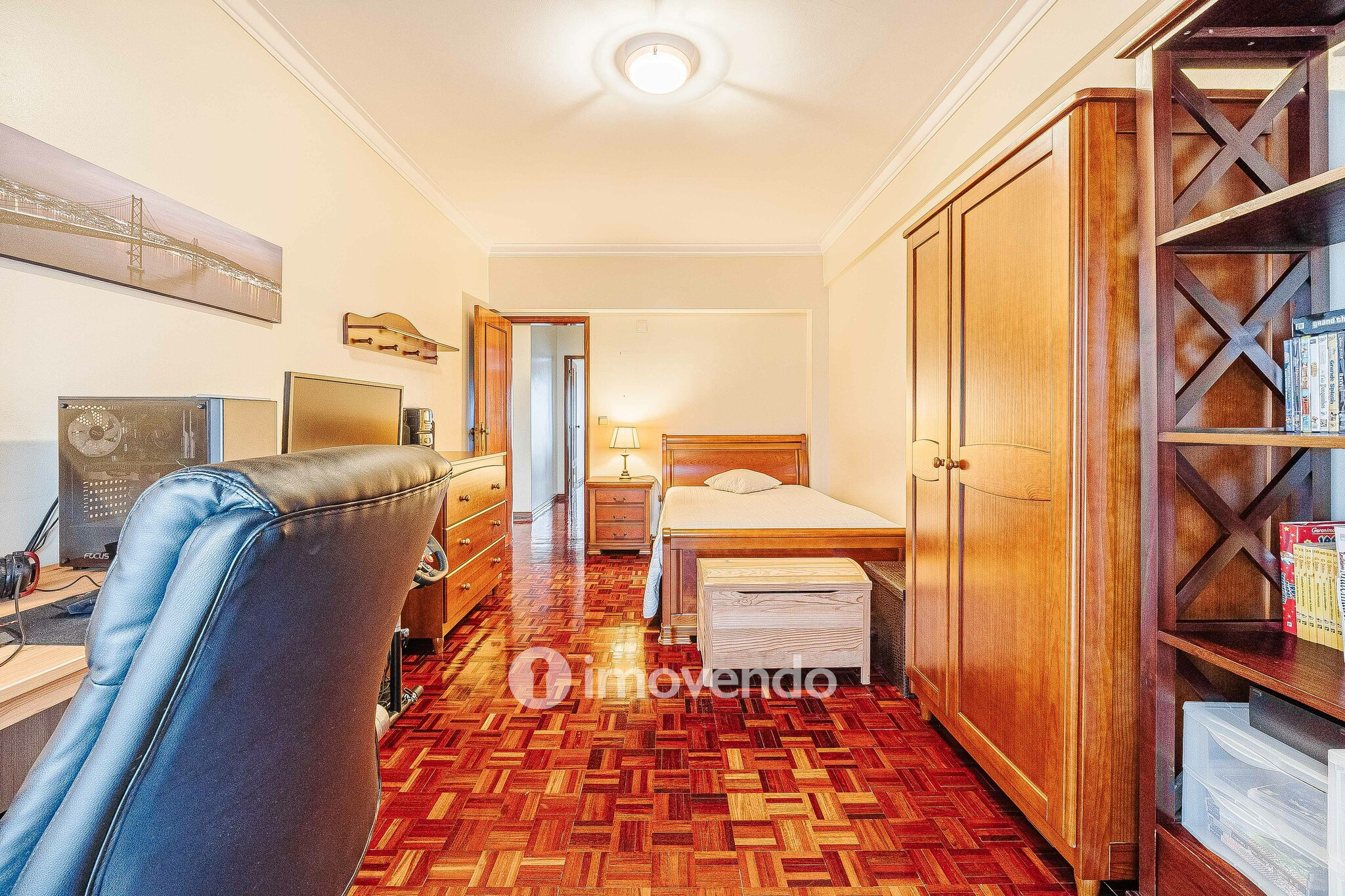 Apartamento T4 com garagem para duas viaturas, em Alverca