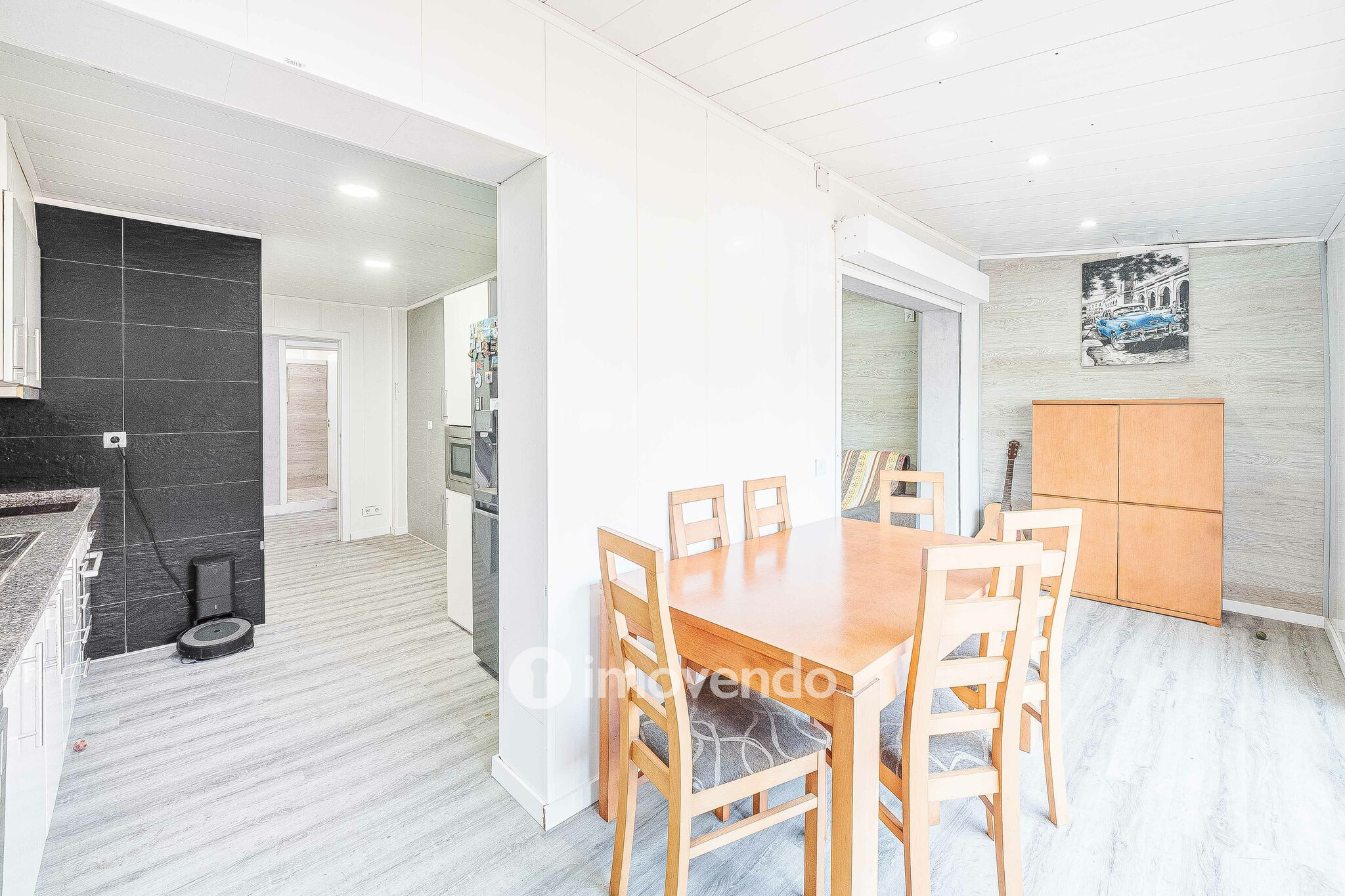 Apartamento T1+1, com logradouro grande, em Odivelas