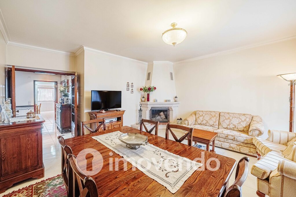 Apartamento T4 em Vila Franca de Xira, Alverca com 125 m<sup>2</sup> por 596.000