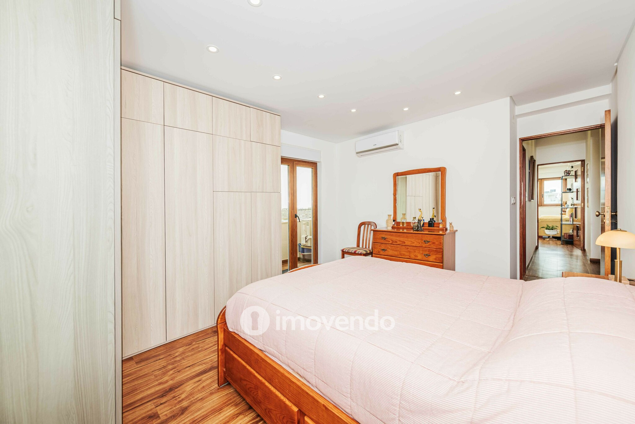 Apartamento T1 mobilado, com vista mar, na Costa da Caparica