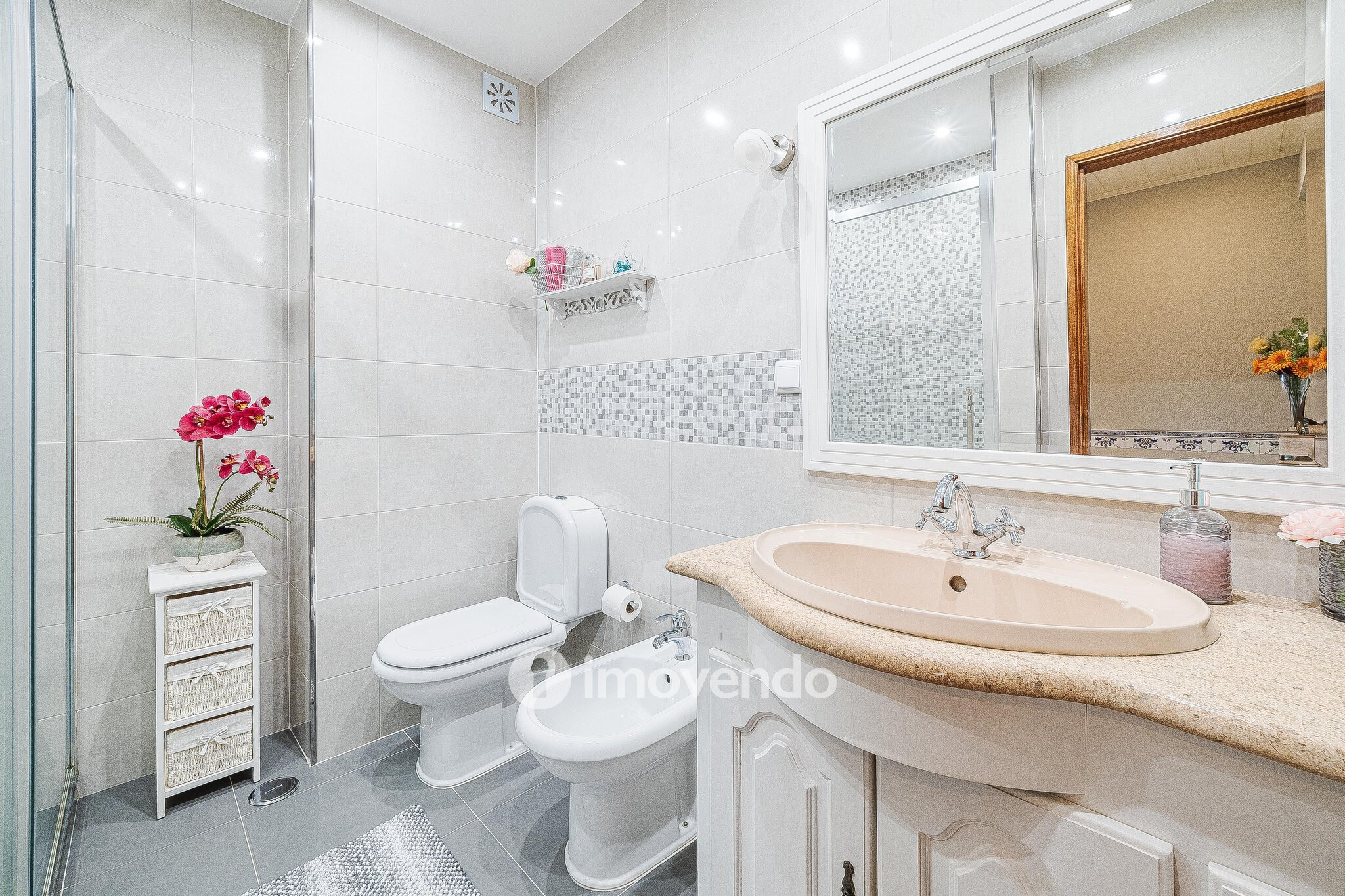 Apartamento T3, com áreas amplas, em Setúbal