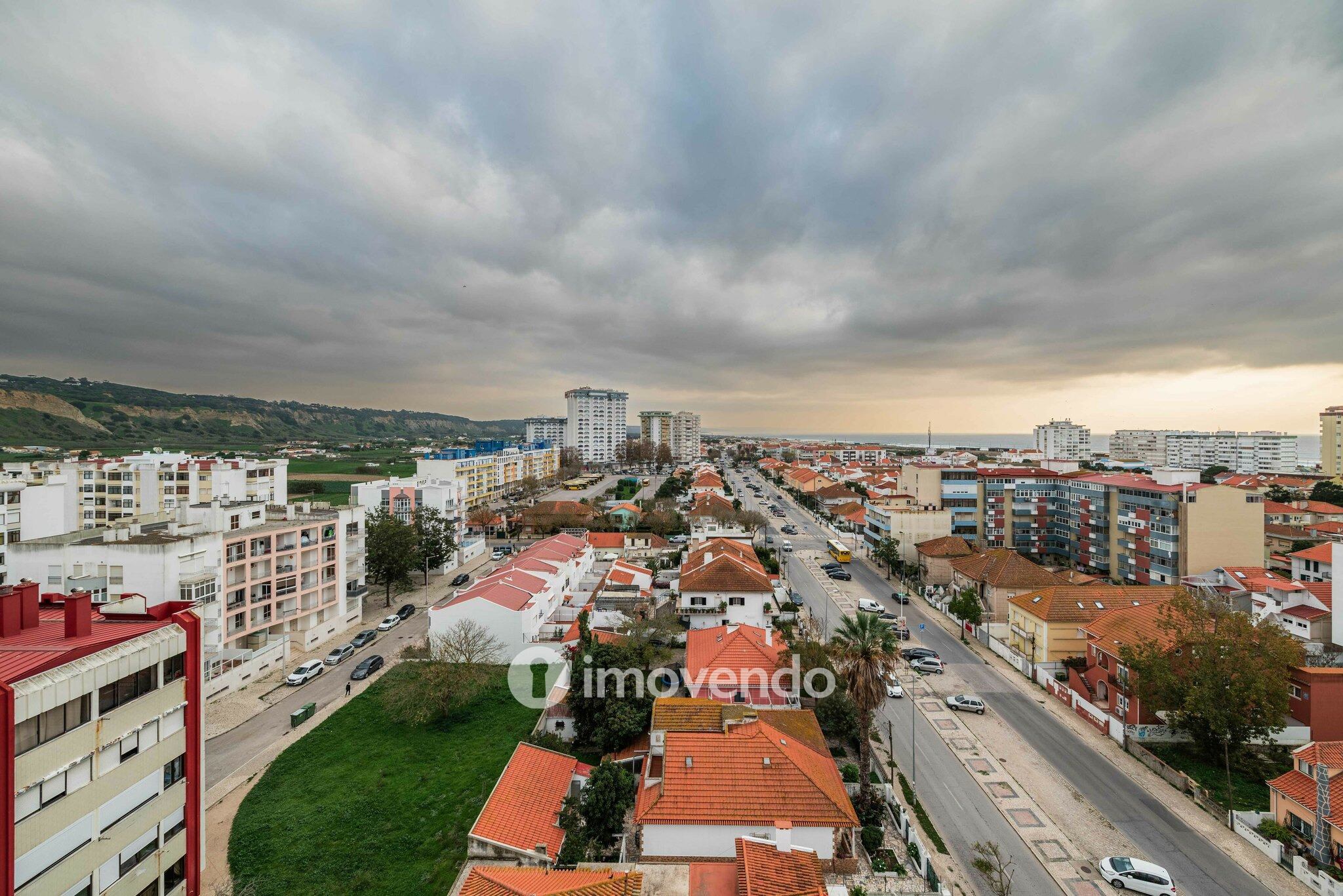 Apartamento T1 mobilado, com vista mar, na Costa da Caparica