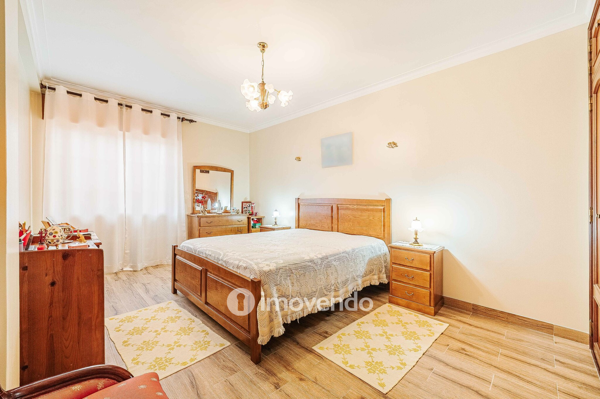 Apartamento T2 com áreas amplas e arrecadação, em Almeirim