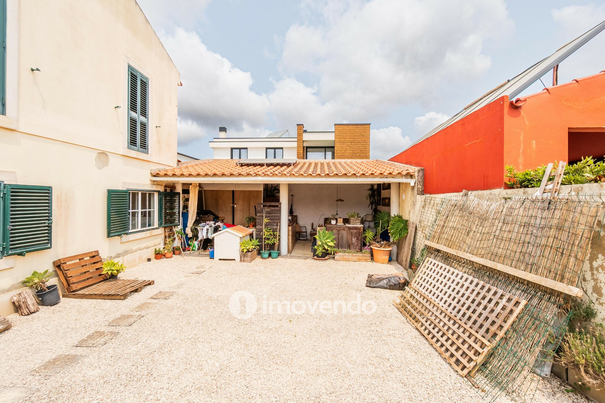 Moradia T3 isolada, em terreno de 1.262m², em Bicesse, Alcabideche