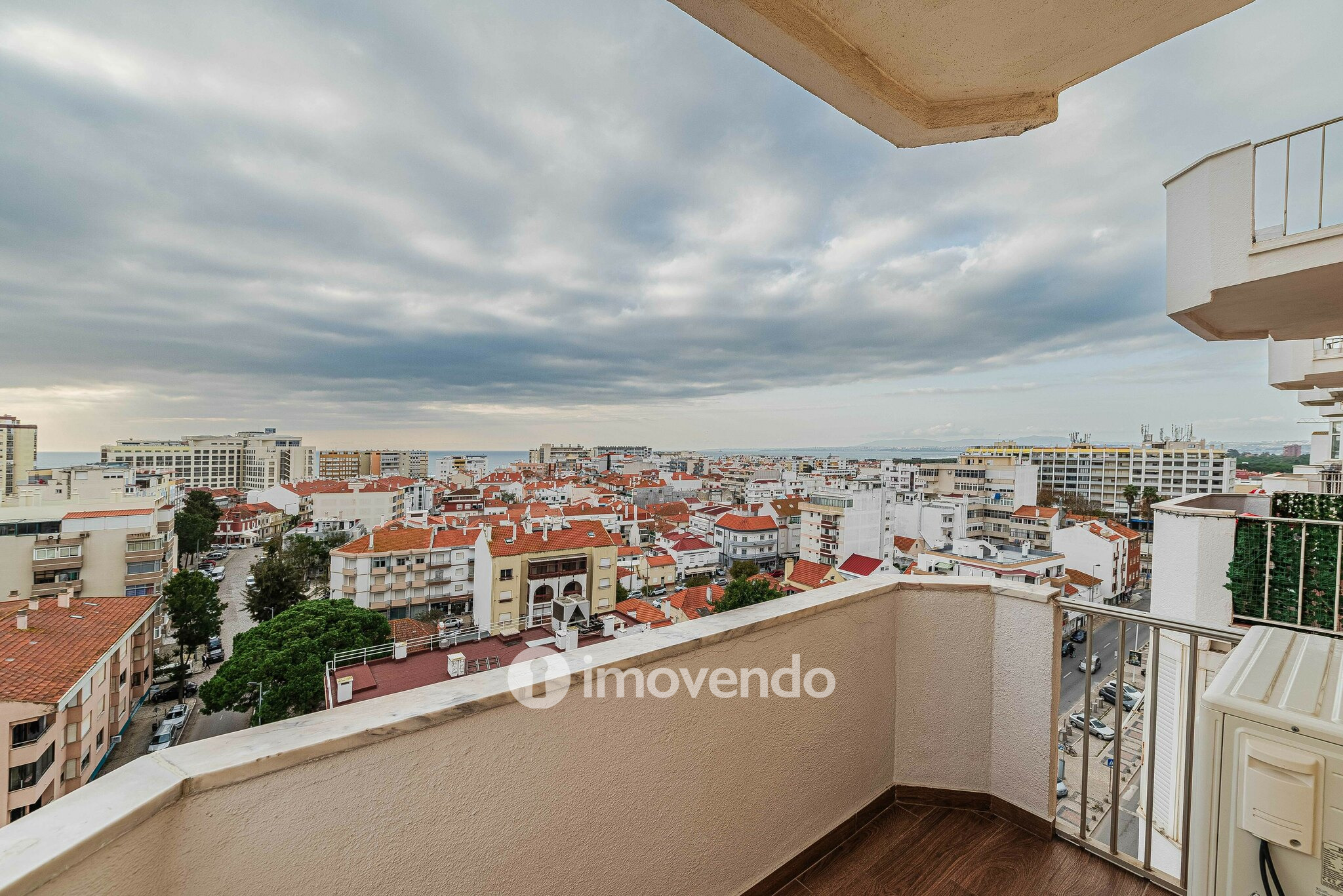 Apartamento T1 mobilado, com vista mar, na Costa da Caparica