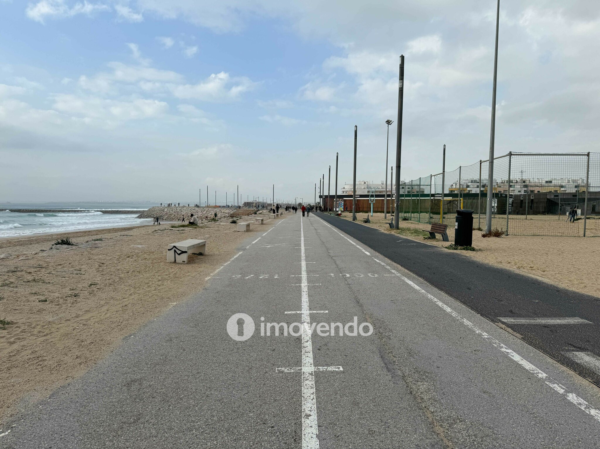 Apartamento T1 mobilado, com vista mar, na Costa da Caparica