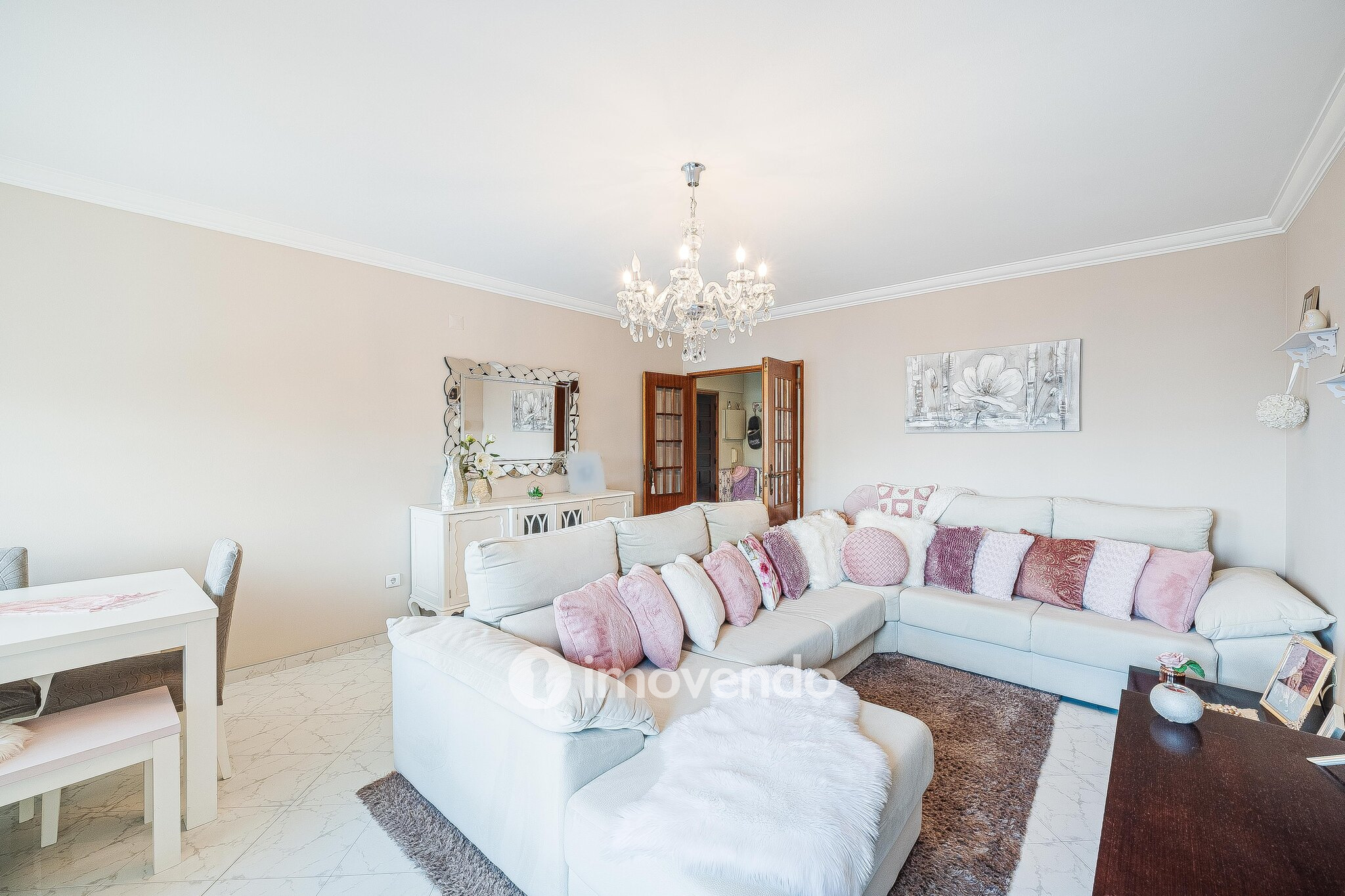 Apartamento T3, com áreas amplas, em Setúbal