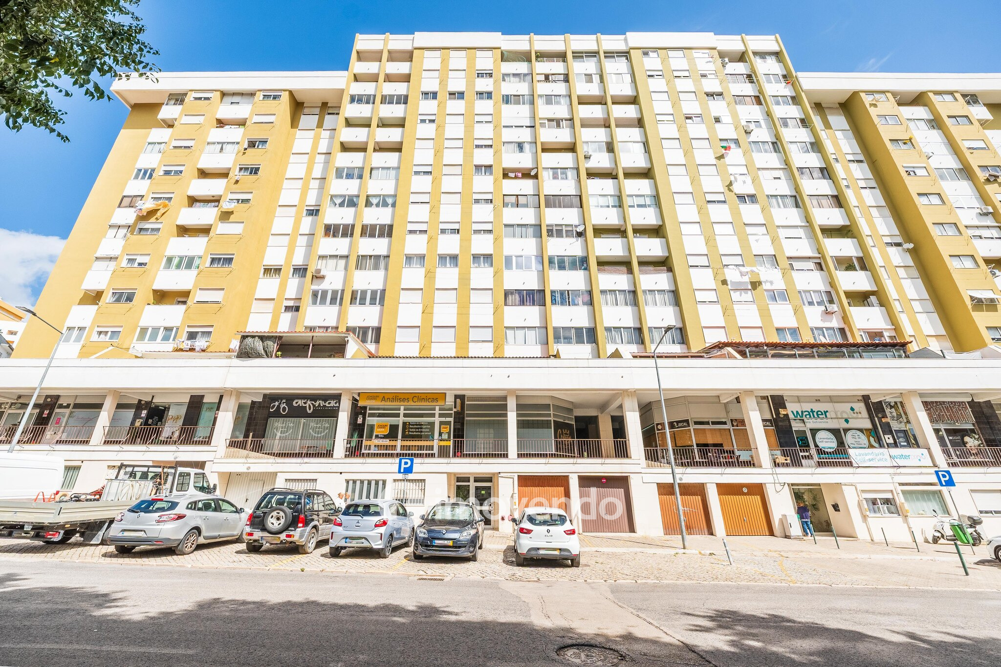 Apartamento T3, com áreas amplas, em Setúbal
