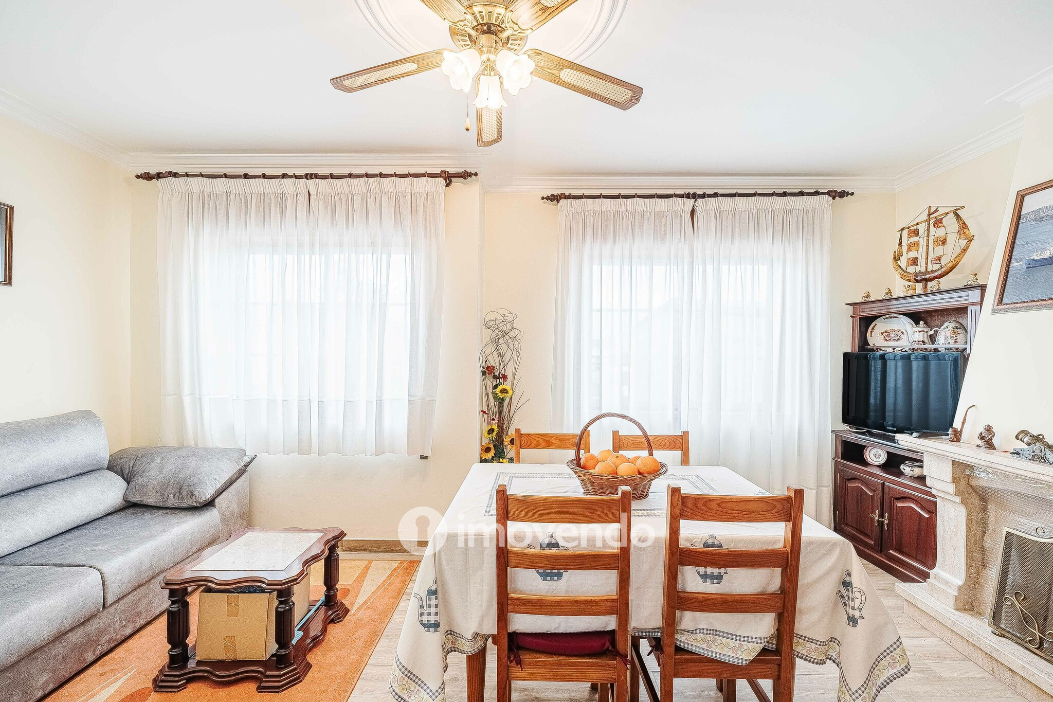 Apartamento T2 com áreas amplas e arrecadação, em Almeirim