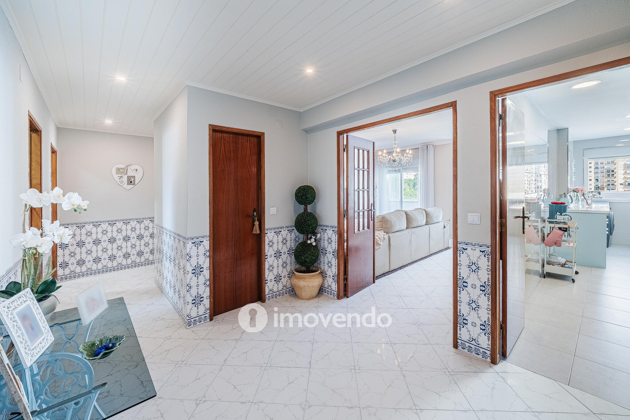 Apartamento T3, com áreas amplas, em Setúbal