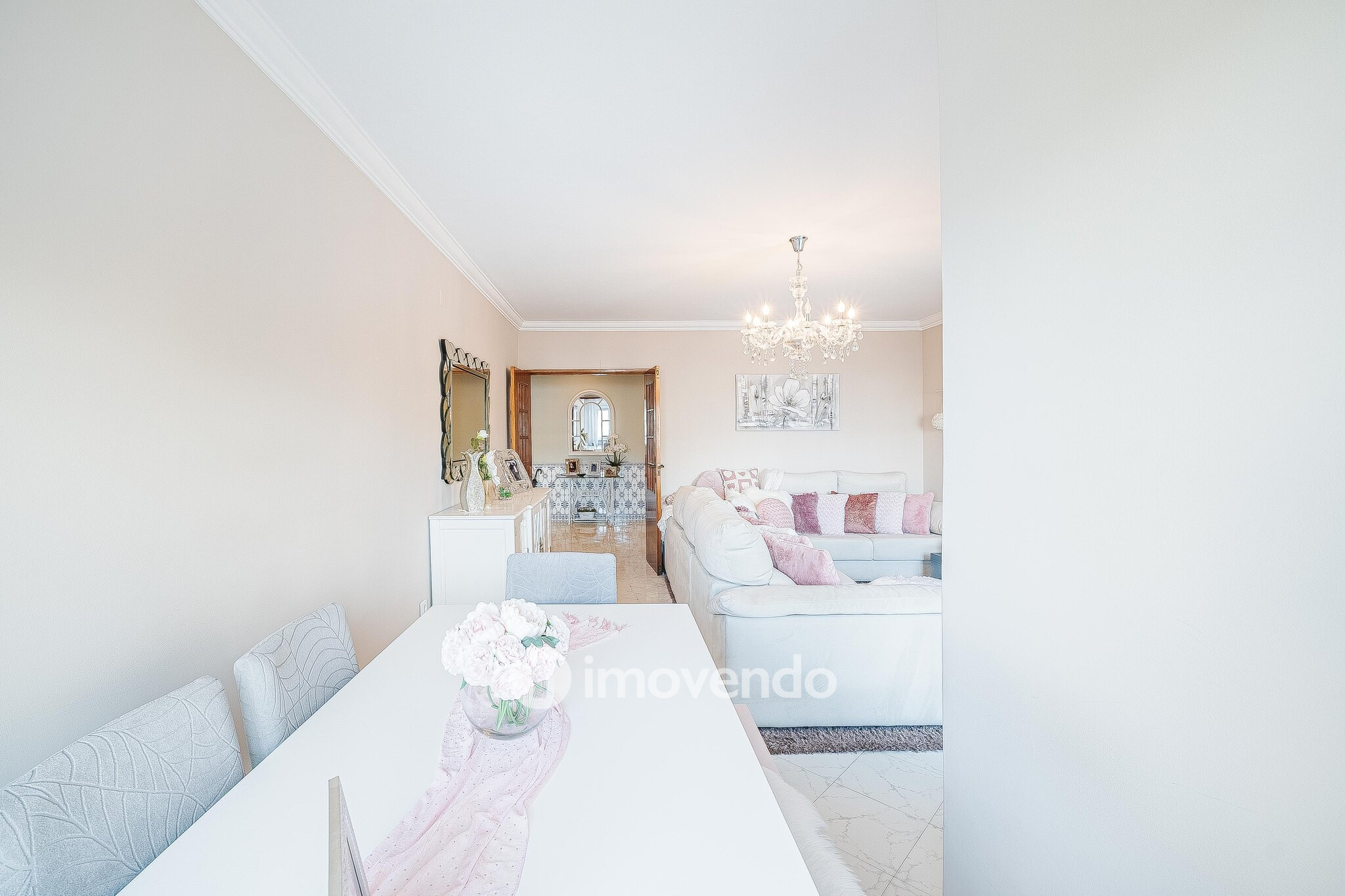 Apartamento T3, com áreas amplas, em Setúbal