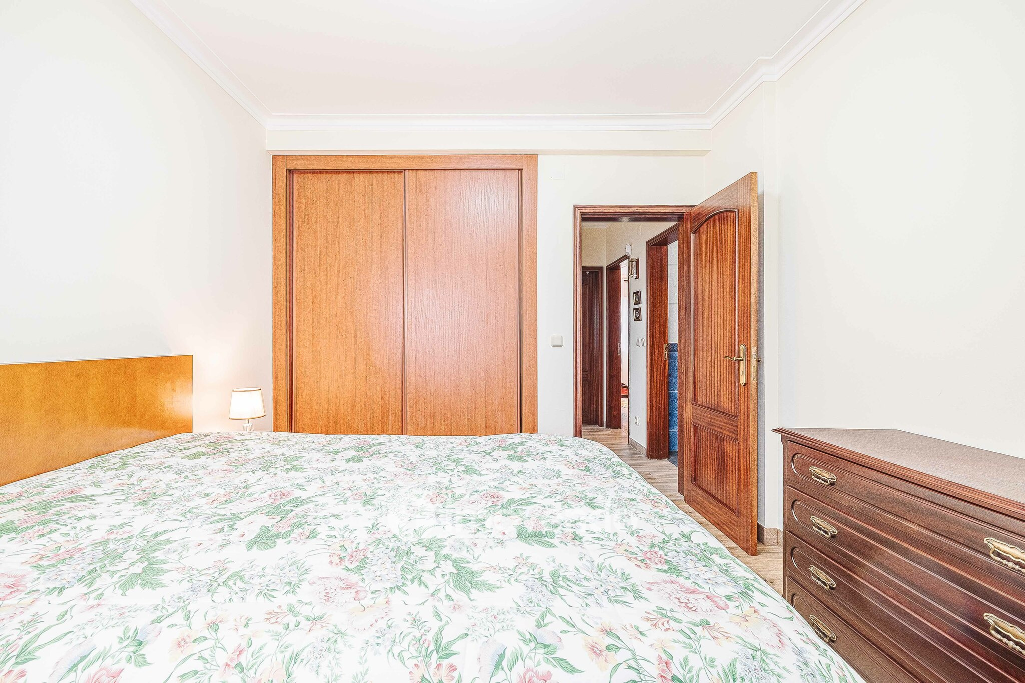 Apartamento T2 com áreas amplas e arrecadação, em Almeirim