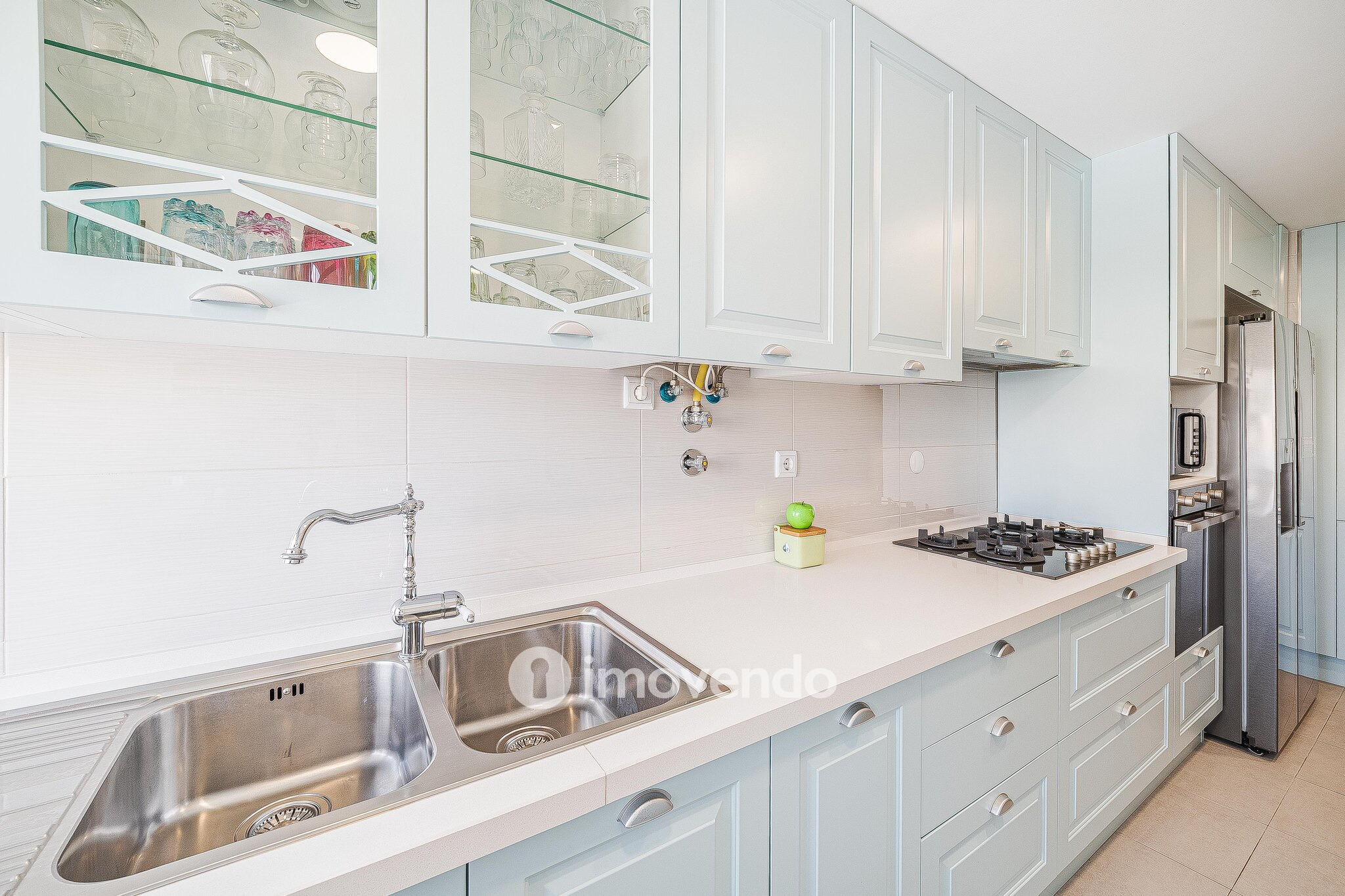 Apartamento T3, com áreas amplas, em Setúbal