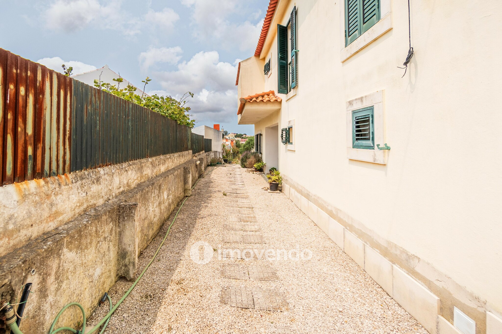 Moradia T3 isolada, em terreno de 1.262m², em Bicesse, Alcabideche