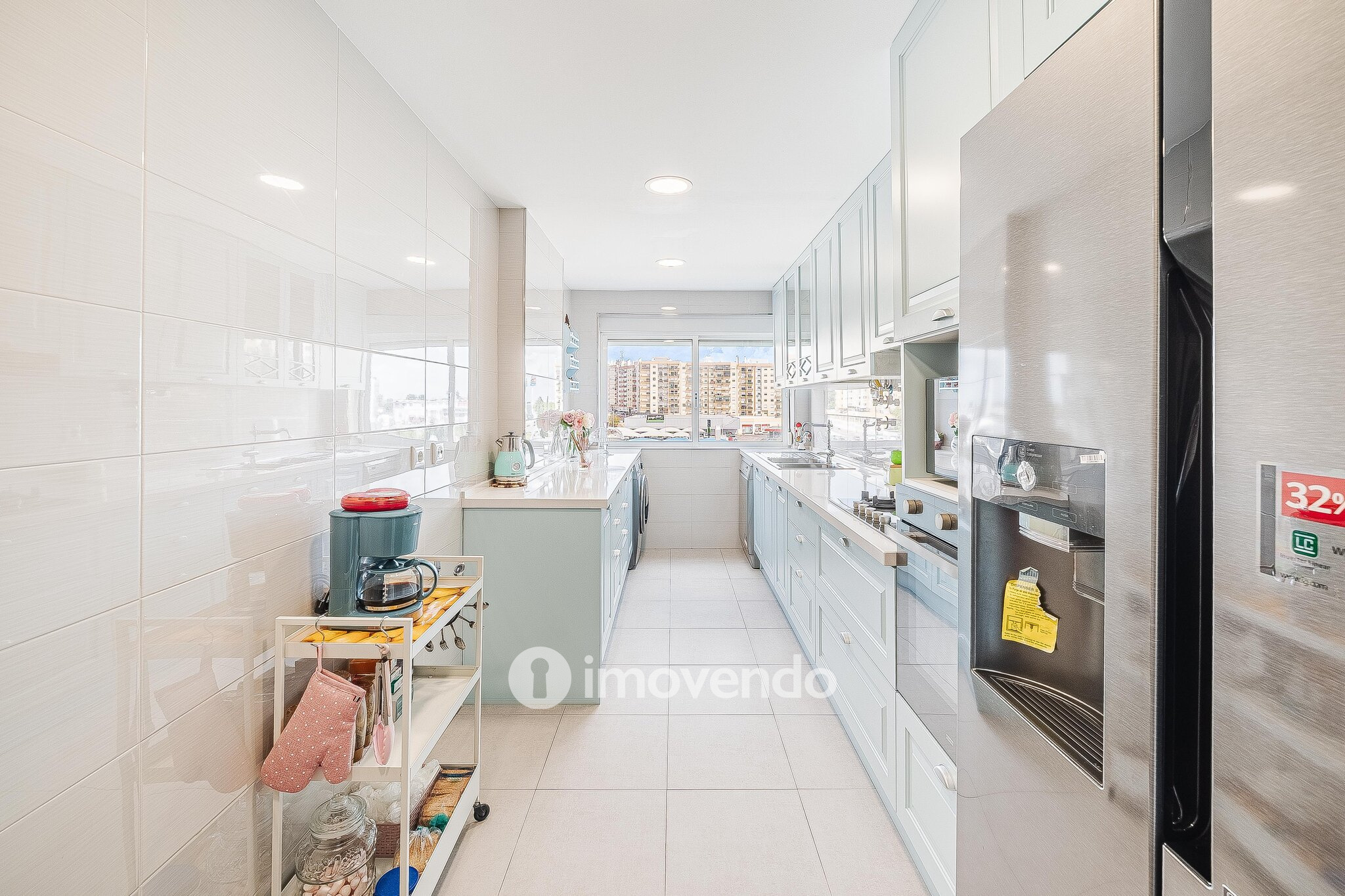 Apartamento T3, com áreas amplas, em Setúbal