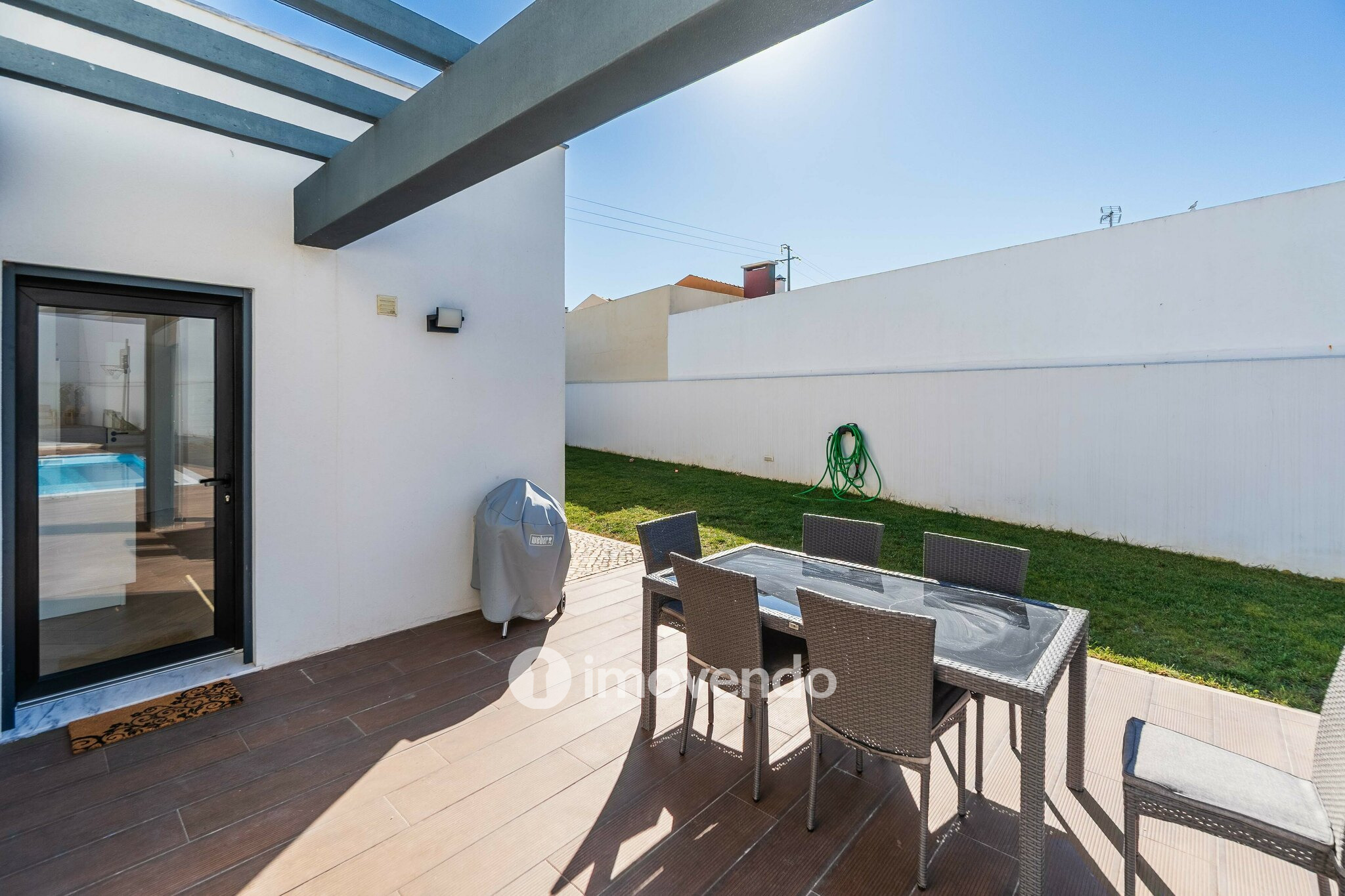 Moradia T4 exclusiva, com piscina e próximo da praia, em Peniche