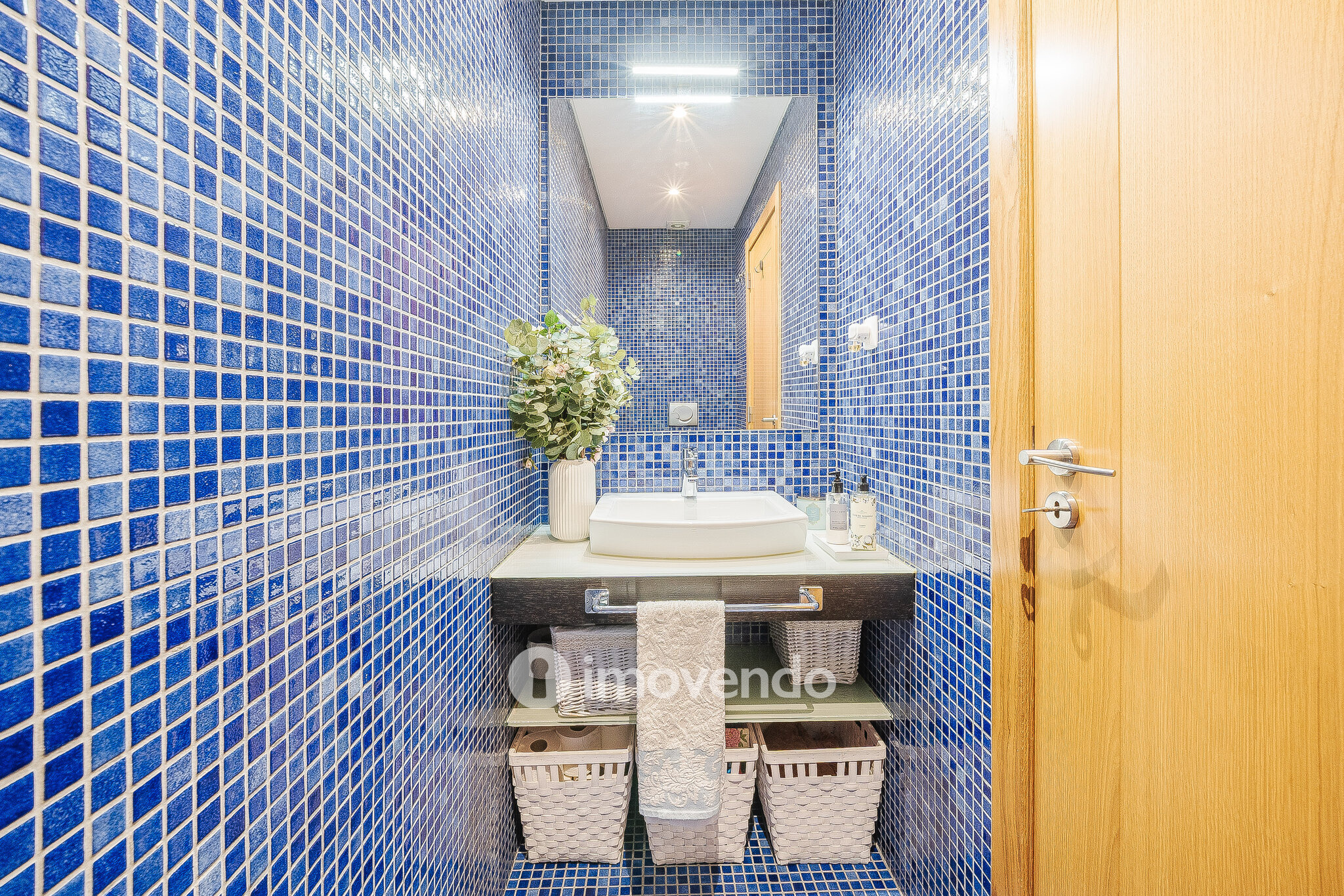 Apartamento T2 moderno, com garagem, em Carnaxide