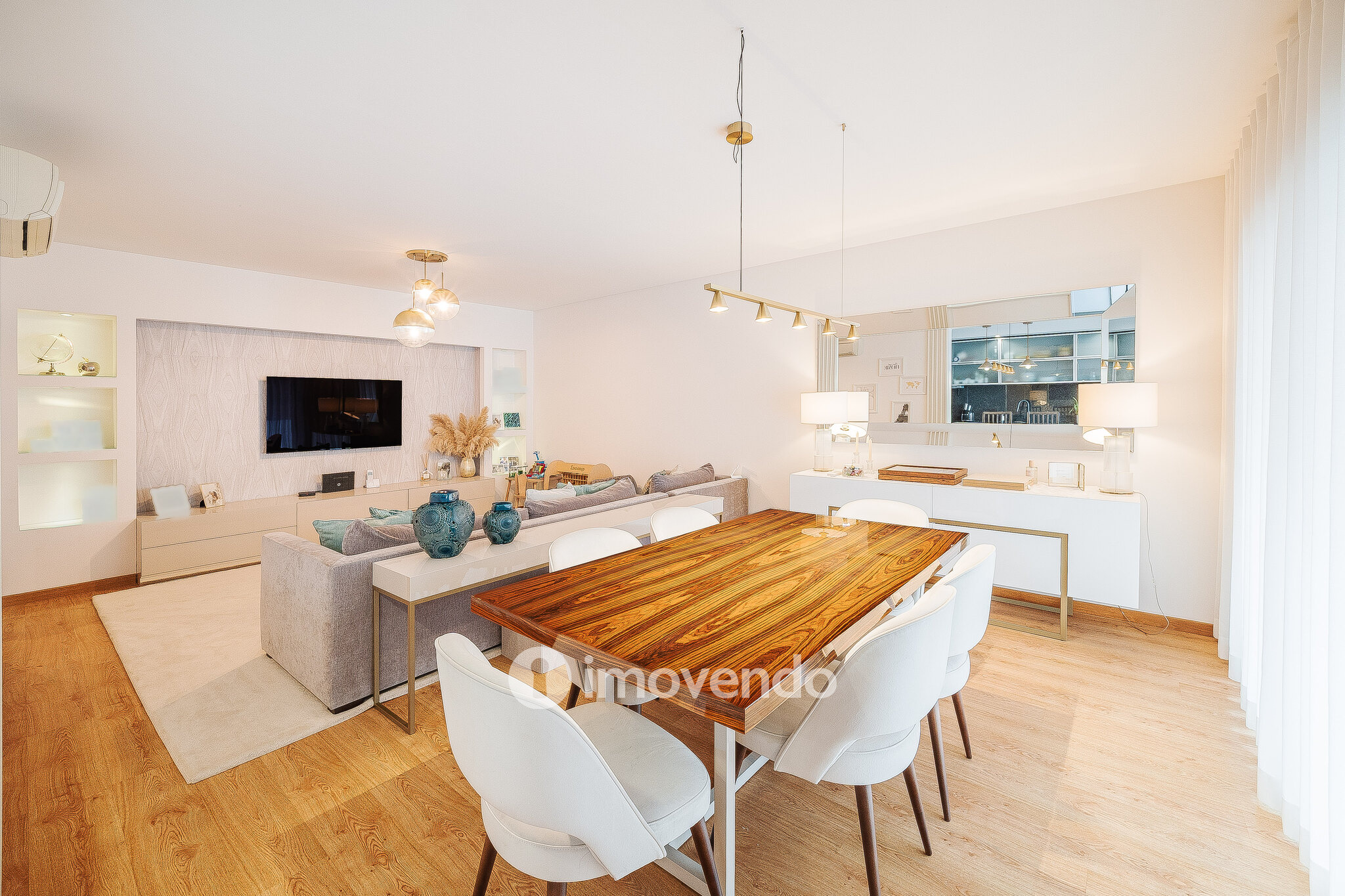 Apartamento T2 moderno, com garagem, em Carnaxide