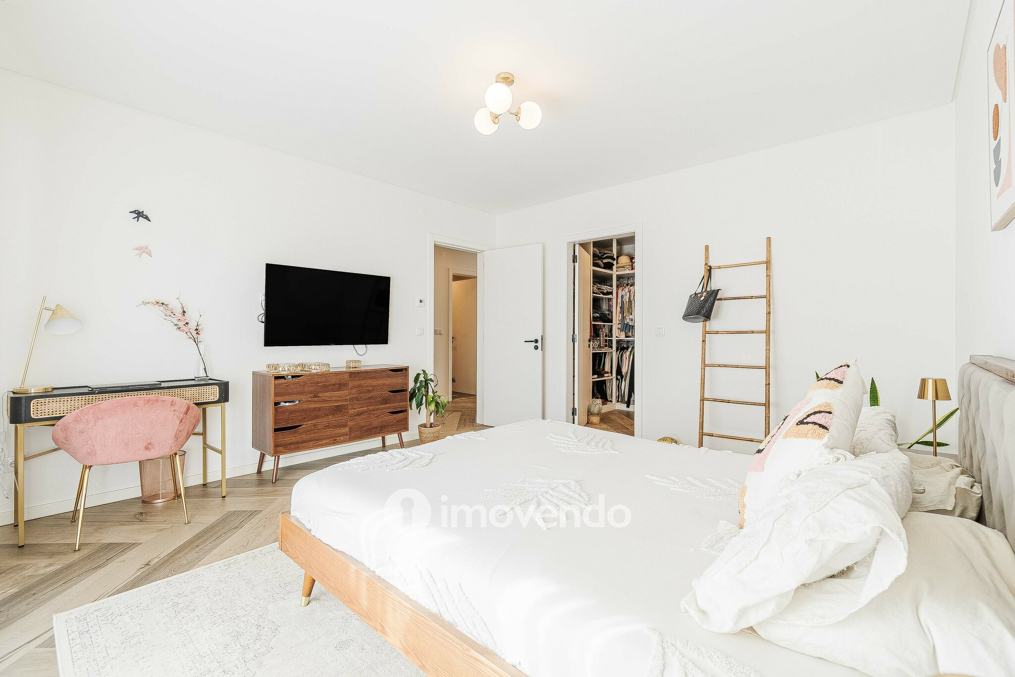 Moradia T4 exclusiva, com piscina e próximo da praia, em Peniche