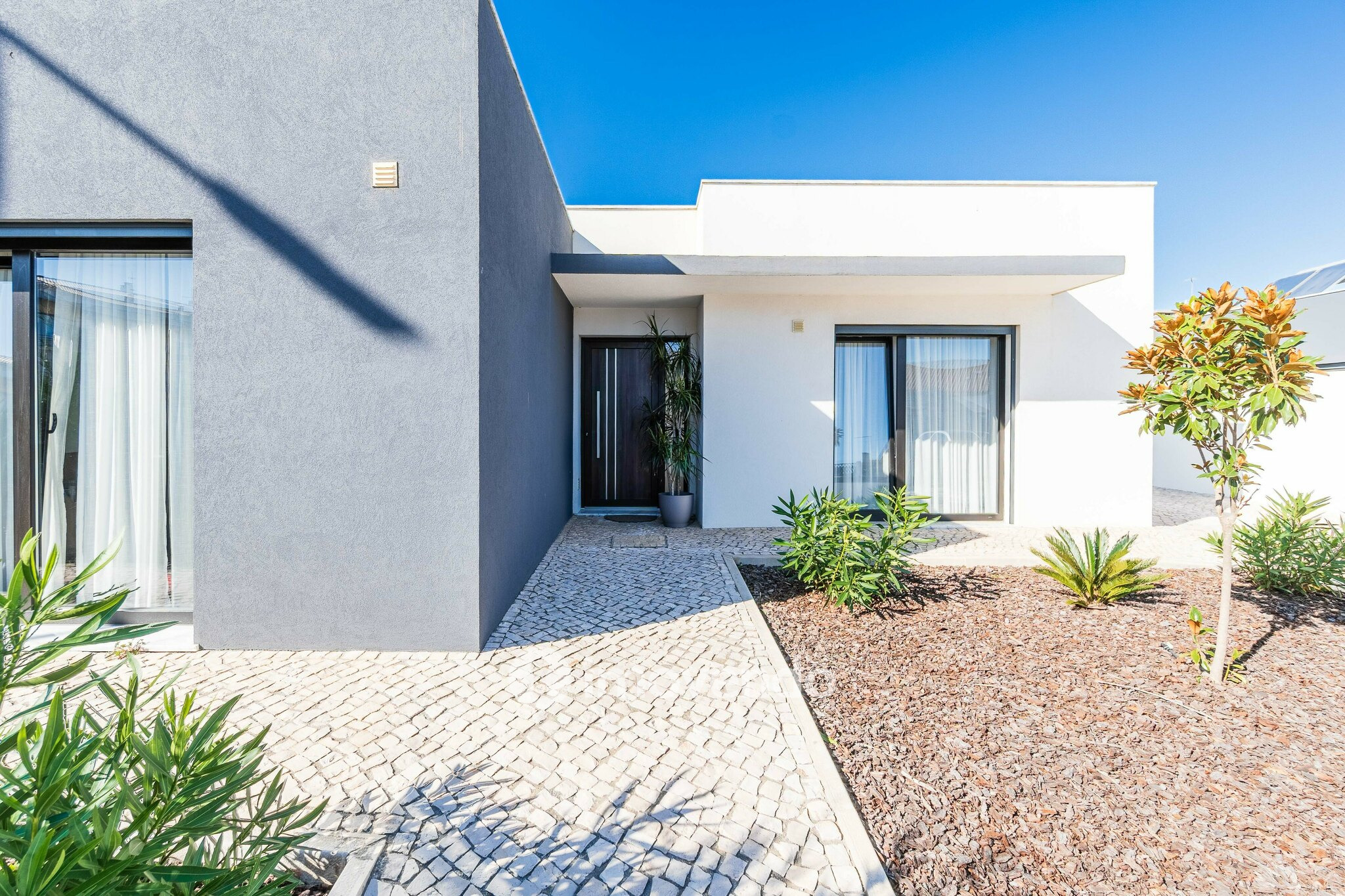 Moradia T4 exclusiva, com piscina e próximo da praia, em Peniche