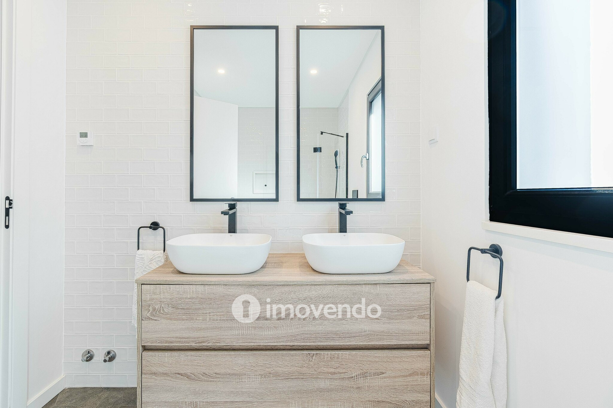 Moradia T4 exclusiva, com piscina e próximo da praia, em Peniche