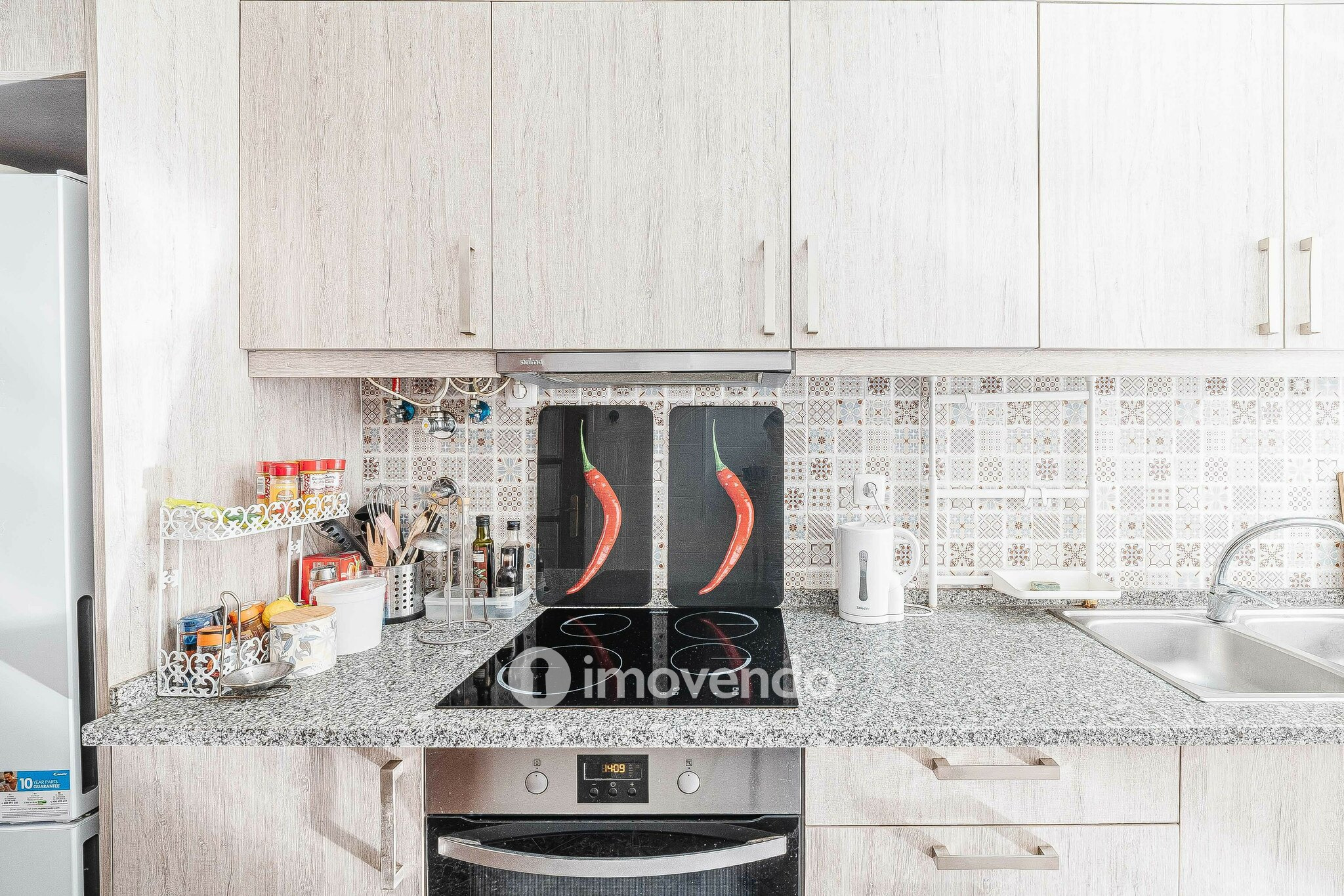 Apartamento T3 mobilado e com cozinha equipada, em Cacilhas