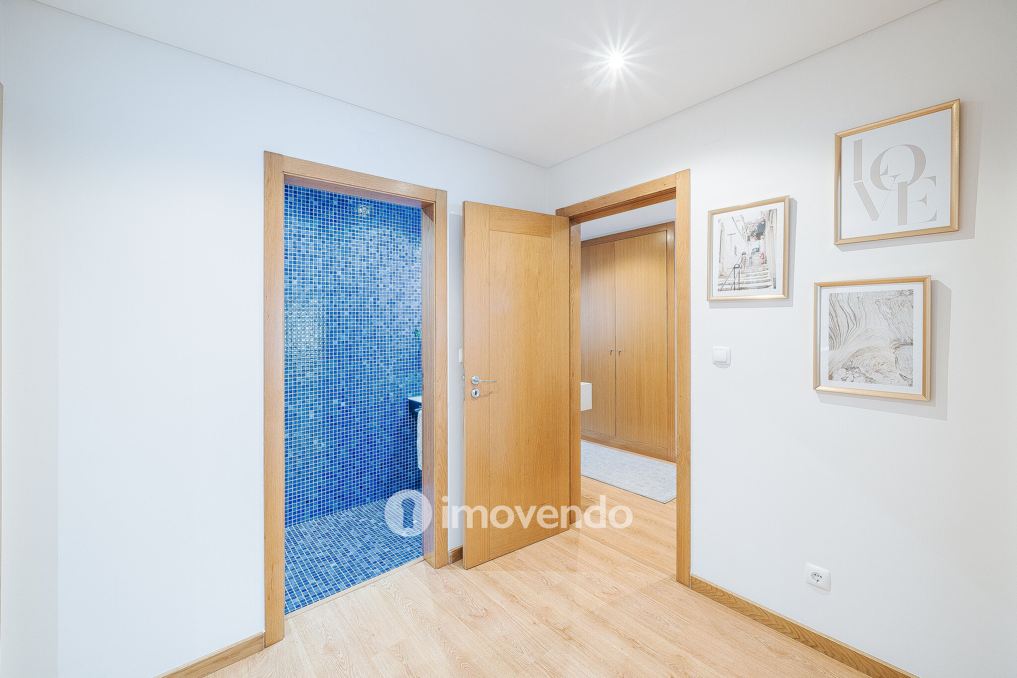 Apartamento T2 moderno, com garagem, em Carnaxide