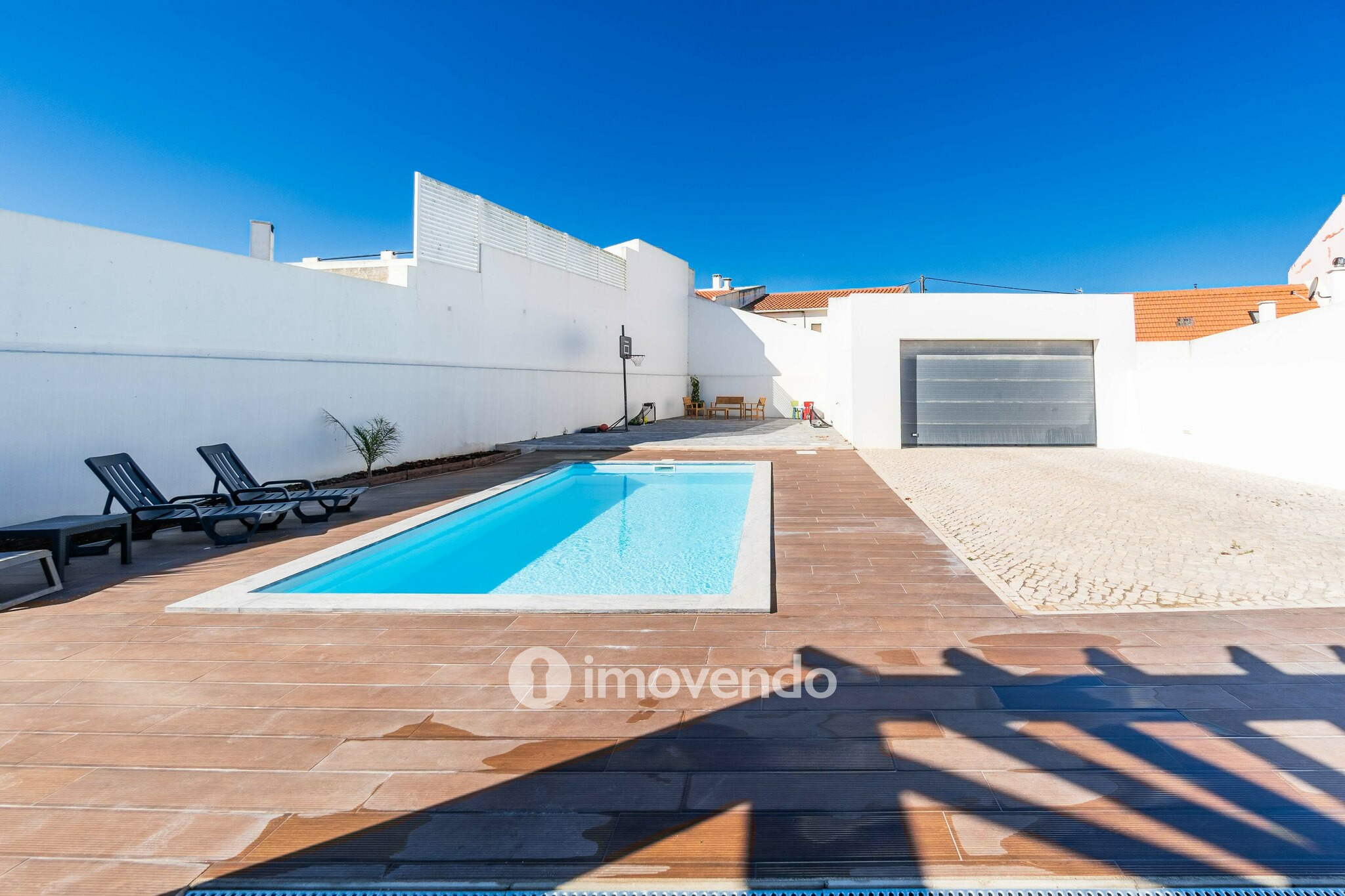 Moradia T4 exclusiva, com piscina e próximo da praia, em Peniche